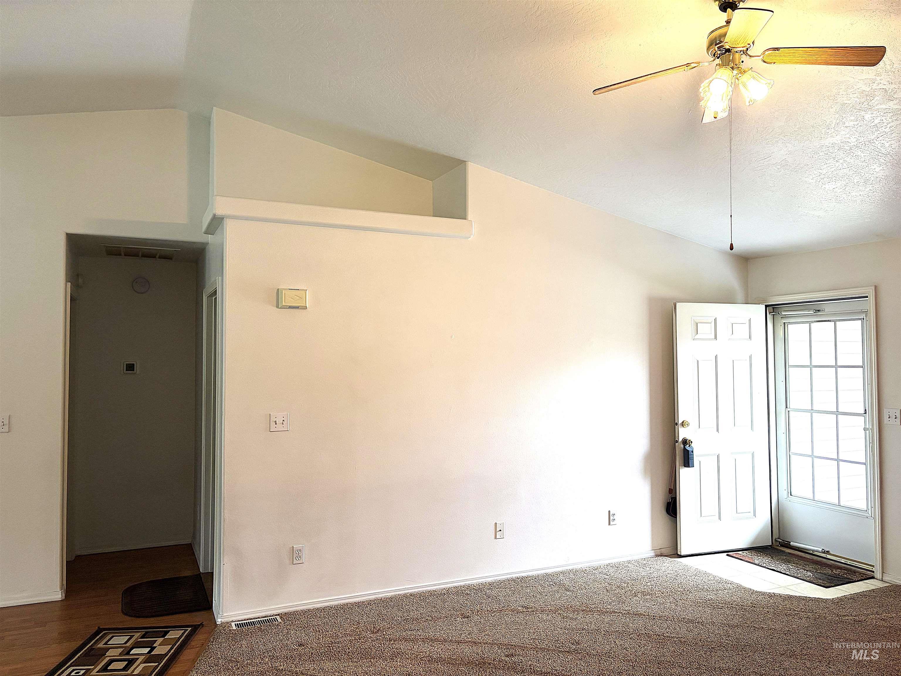 421 W 6th Street, Emmett, Idaho 83617, 3 Bedrooms, 2 Bathrooms, Residential For Sale, Price $475,000,MLS 98977044