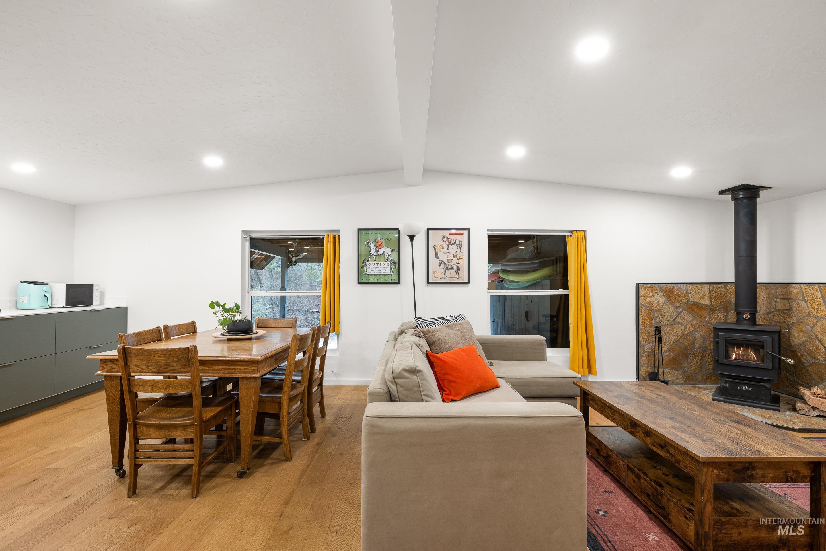 32 Sky Ridge, Garden Valley, Idaho 83622, 2 Bedrooms, 2 Bathrooms, Residential For Sale, Price $375,000, 98977045