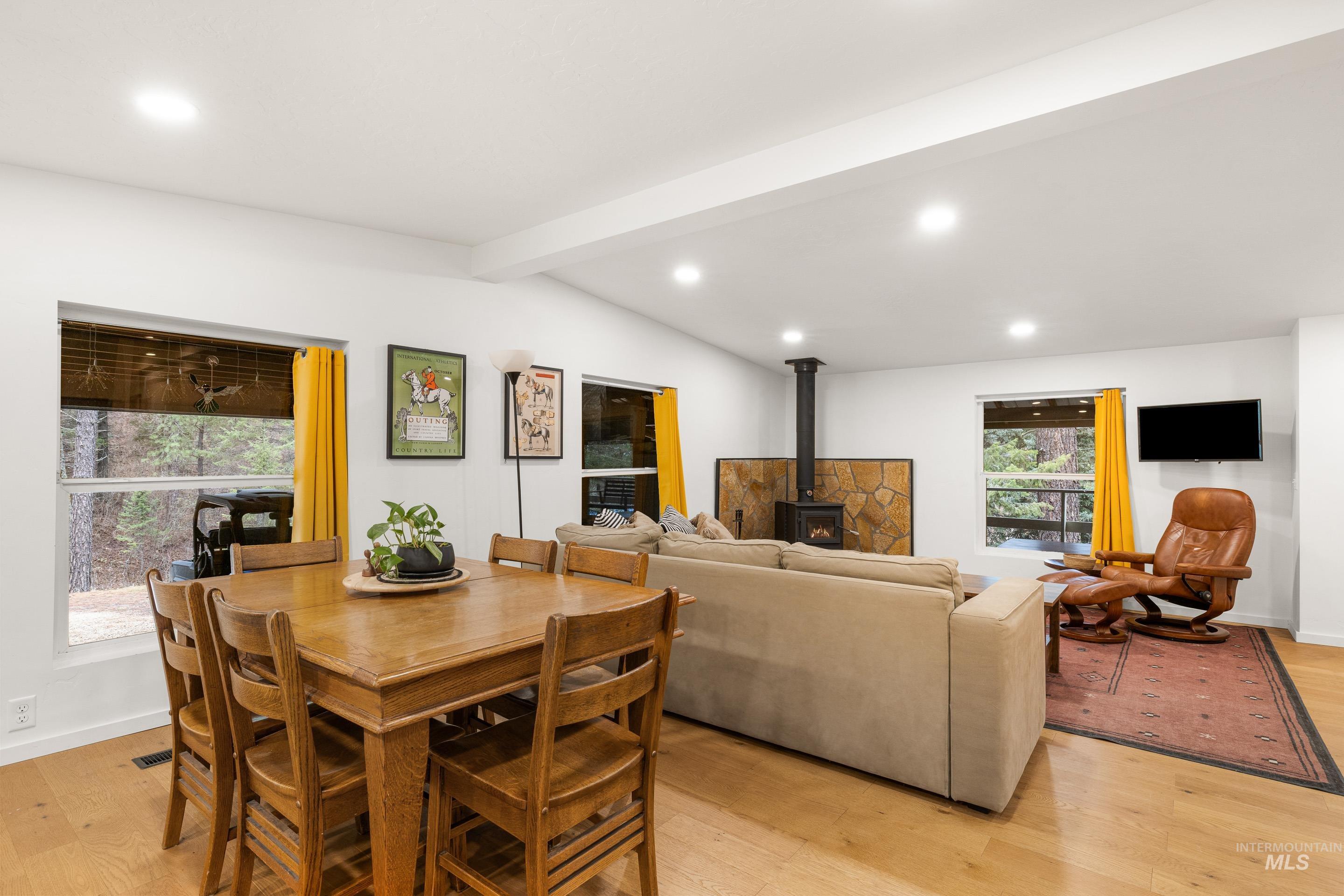 32 Sky Ridge, Garden Valley, Idaho 83622, 2 Bedrooms, 2 Bathrooms, Residential For Sale, Price $375,000, 98977045