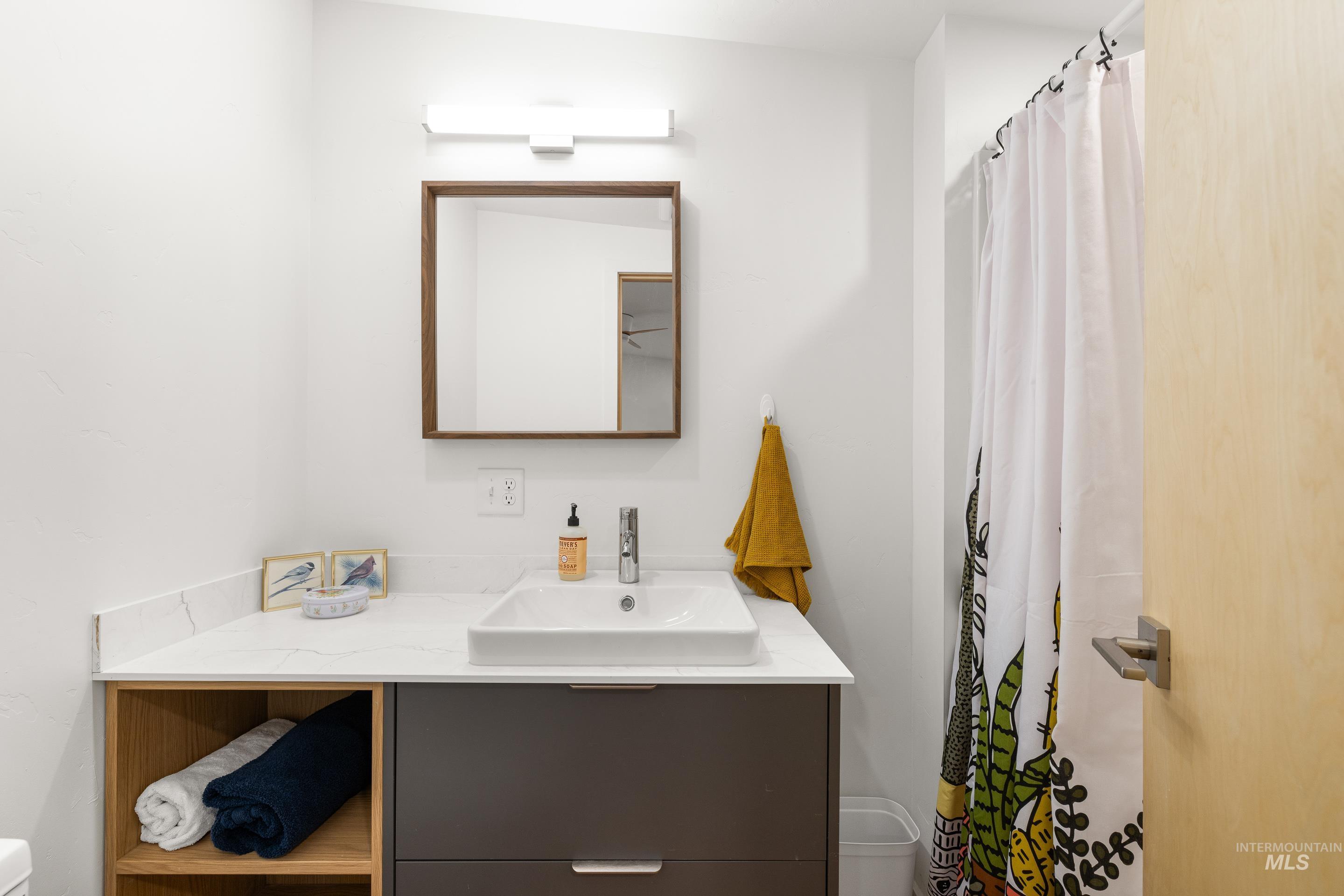 32 Sky Ridge, Garden Valley, Idaho 83622, 2 Bedrooms, 2 Bathrooms, Residential For Sale, Price $375,000, 98977045