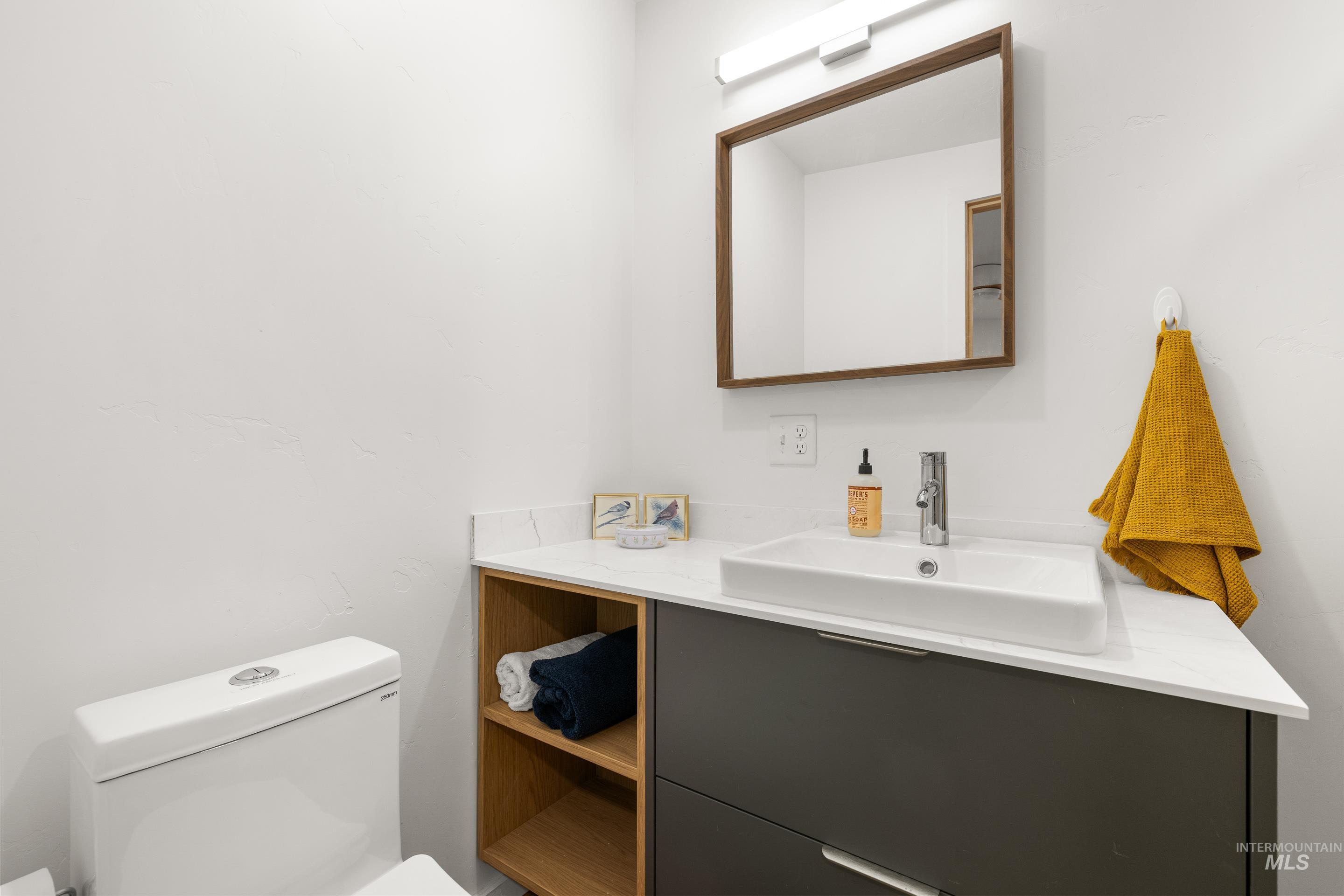 32 Sky Ridge, Garden Valley, Idaho 83622, 2 Bedrooms, 2 Bathrooms, Residential For Sale, Price $375,000, 98977045