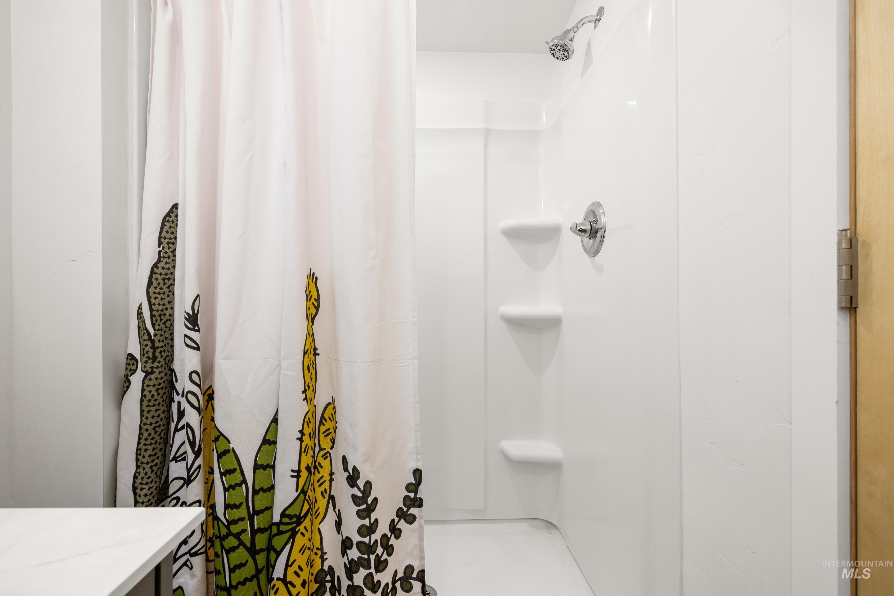 32 Sky Ridge, Garden Valley, Idaho 83622, 2 Bedrooms, 2 Bathrooms, Residential For Sale, Price $375,000, 98977045