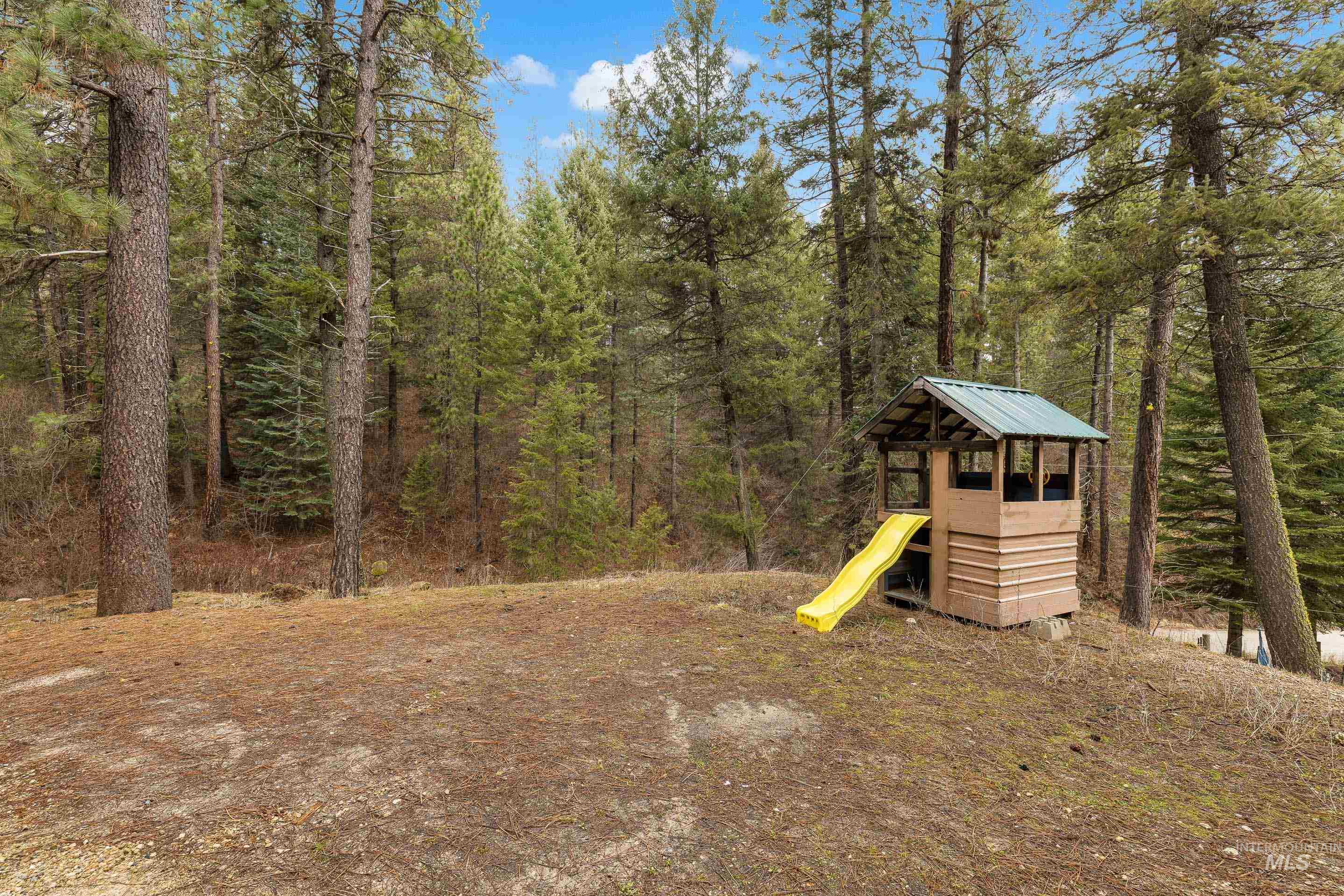 32 Sky Ridge, Garden Valley, Idaho 83622, 2 Bedrooms, 2 Bathrooms, Residential For Sale, Price $375,000, 98977045