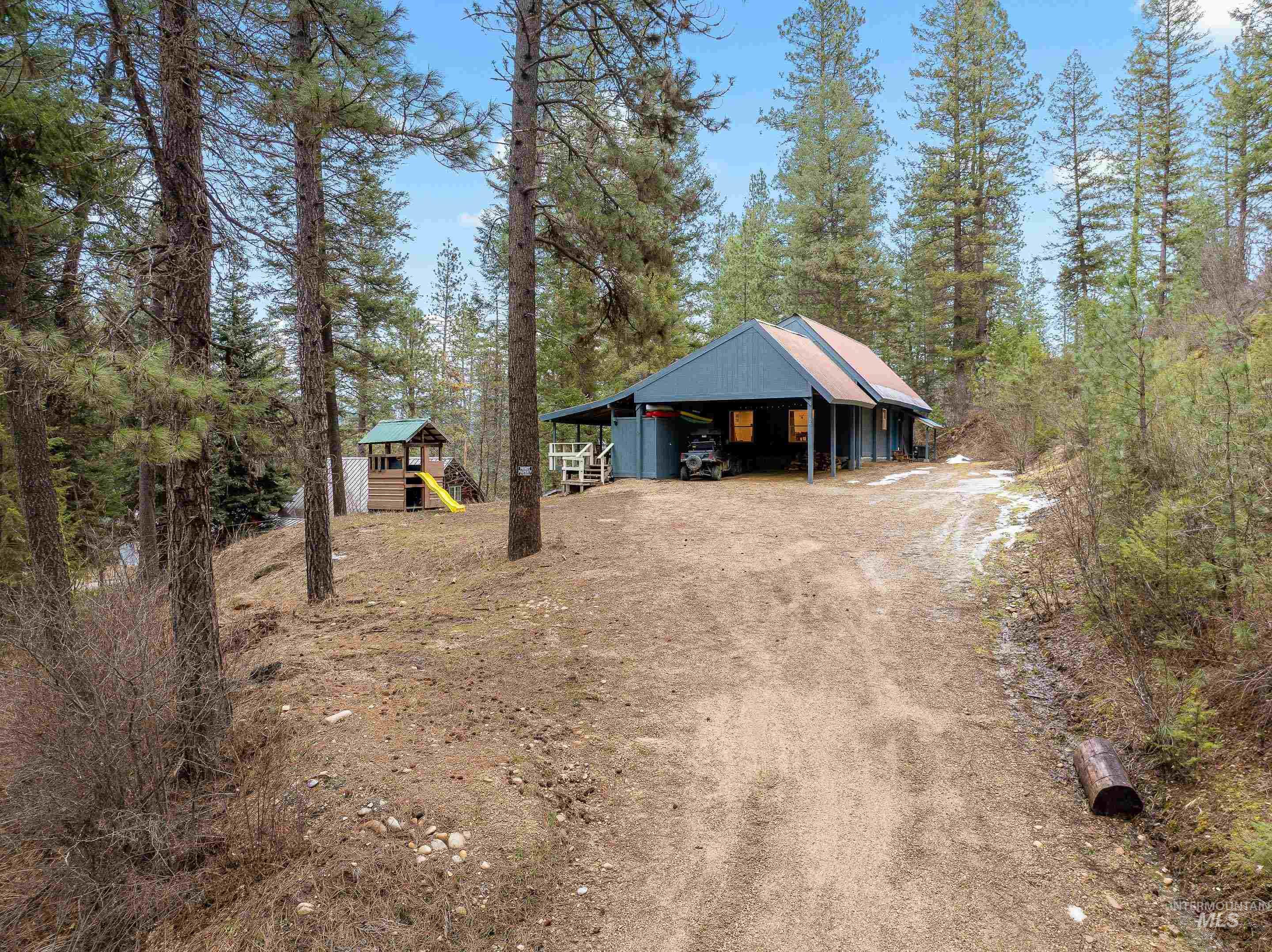 32 Sky Ridge, Garden Valley, Idaho 83622, 2 Bedrooms, 2 Bathrooms, Residential For Sale, Price $375,000, 98977045