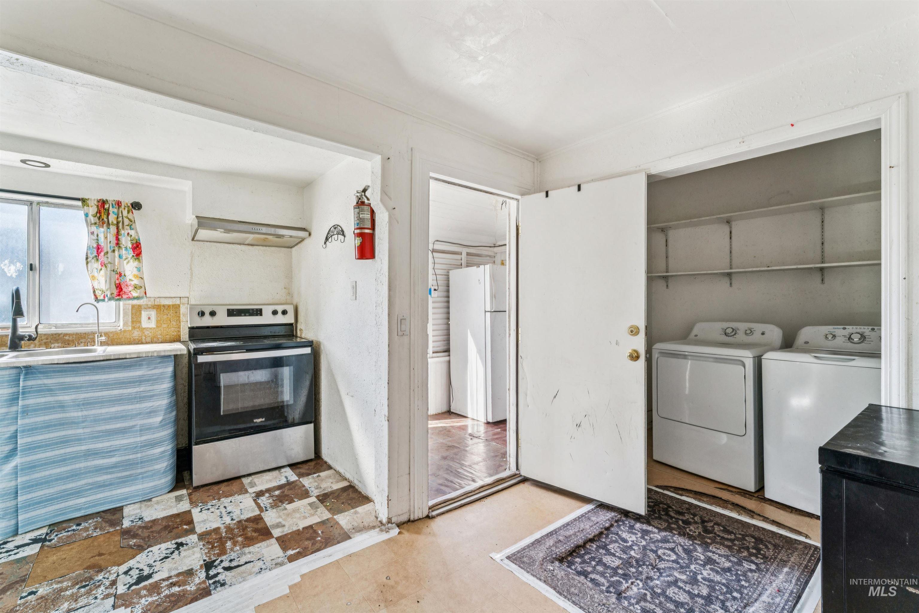 521 10th Ave N, Payette, Idaho 83661, 4 Bedrooms, 2 Bathrooms, Residential For Sale, Price $185,000,MLS 98977048