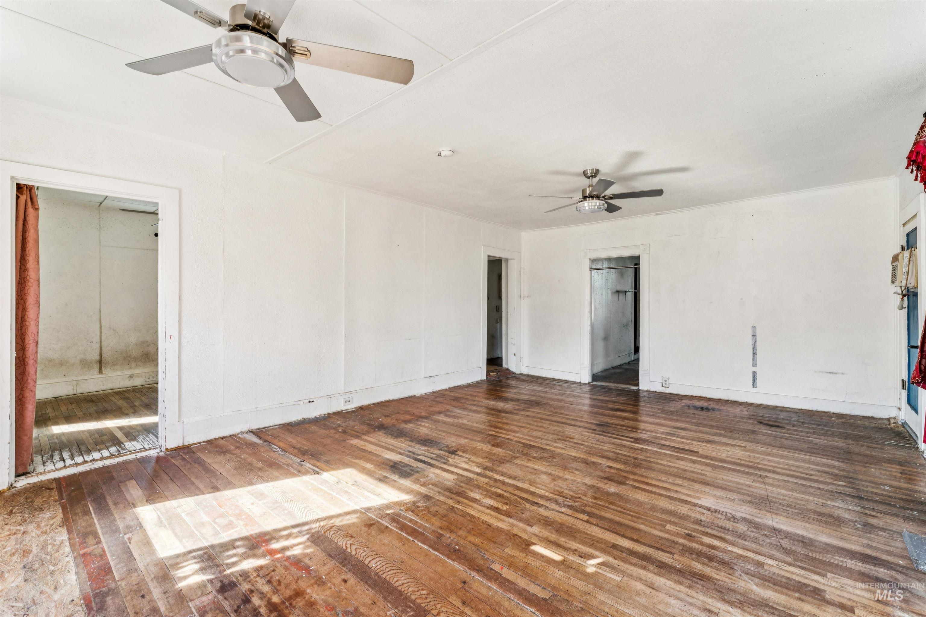 521 10th Ave N, Payette, Idaho 83661, 4 Bedrooms, 2 Bathrooms, Residential For Sale, Price $185,000,MLS 98977048