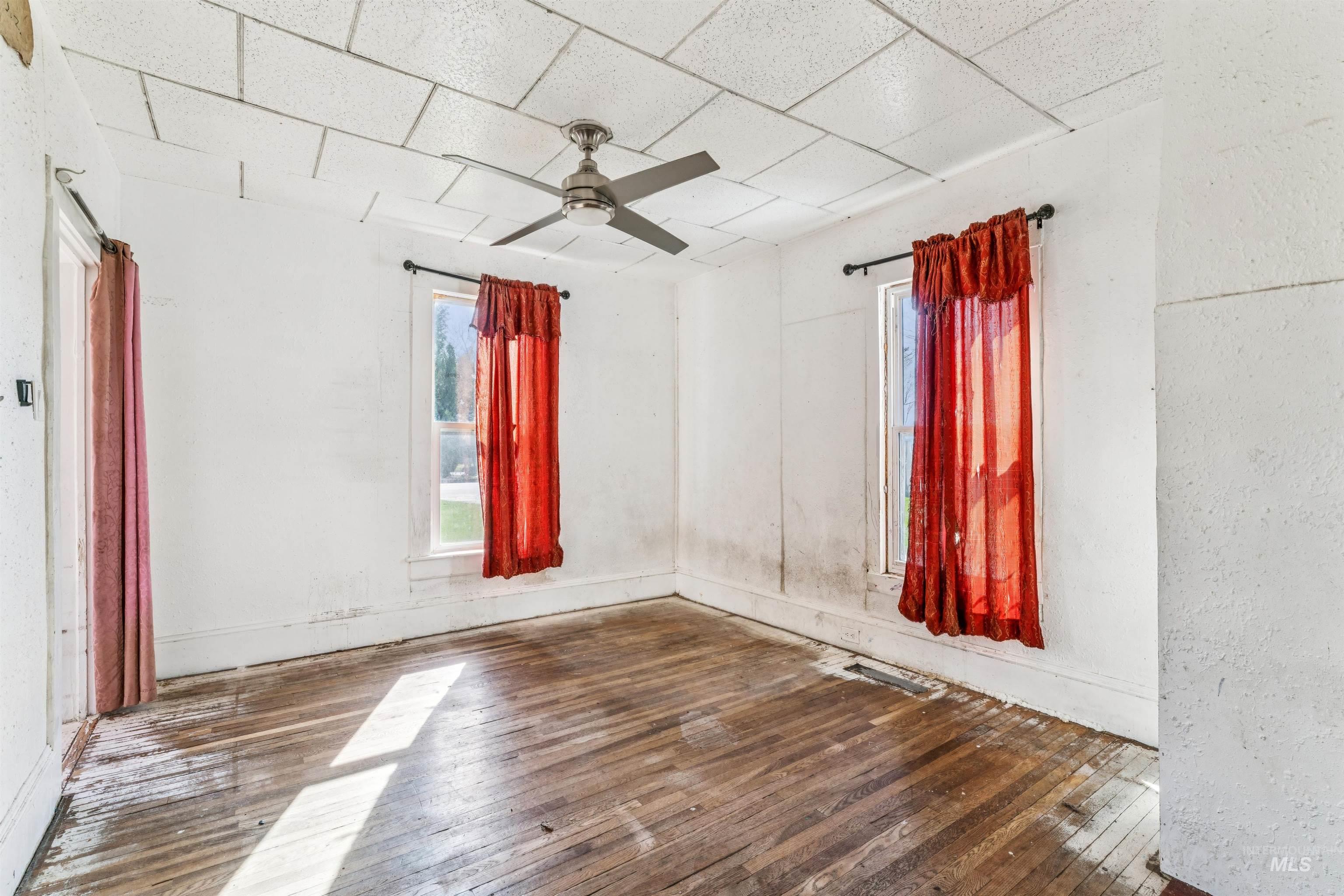 521 10th Ave N, Payette, Idaho 83661, 4 Bedrooms, 2 Bathrooms, Residential For Sale, Price $185,000,MLS 98977048