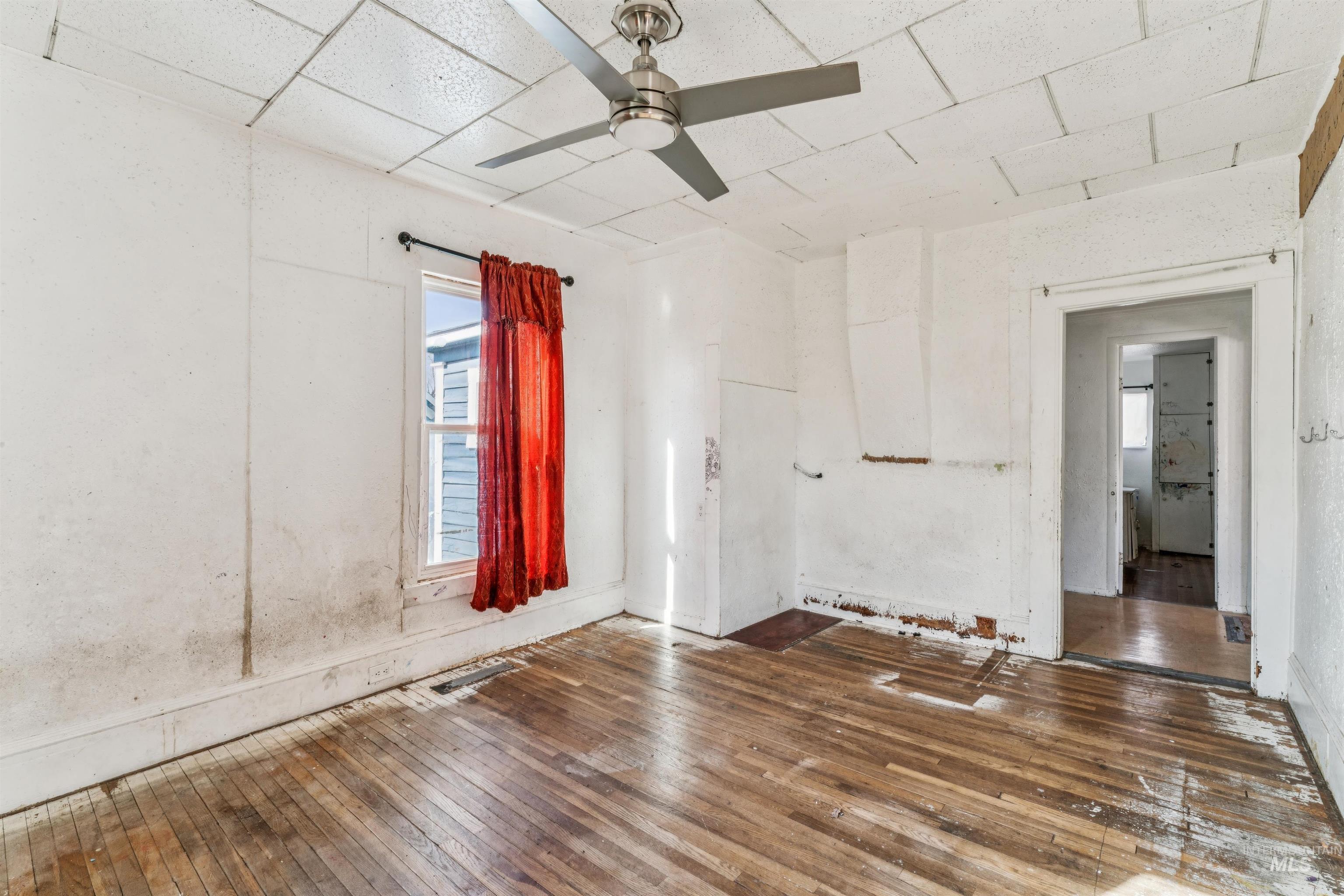 521 10th Ave N, Payette, Idaho 83661, 4 Bedrooms, 2 Bathrooms, Residential For Sale, Price $185,000,MLS 98977048