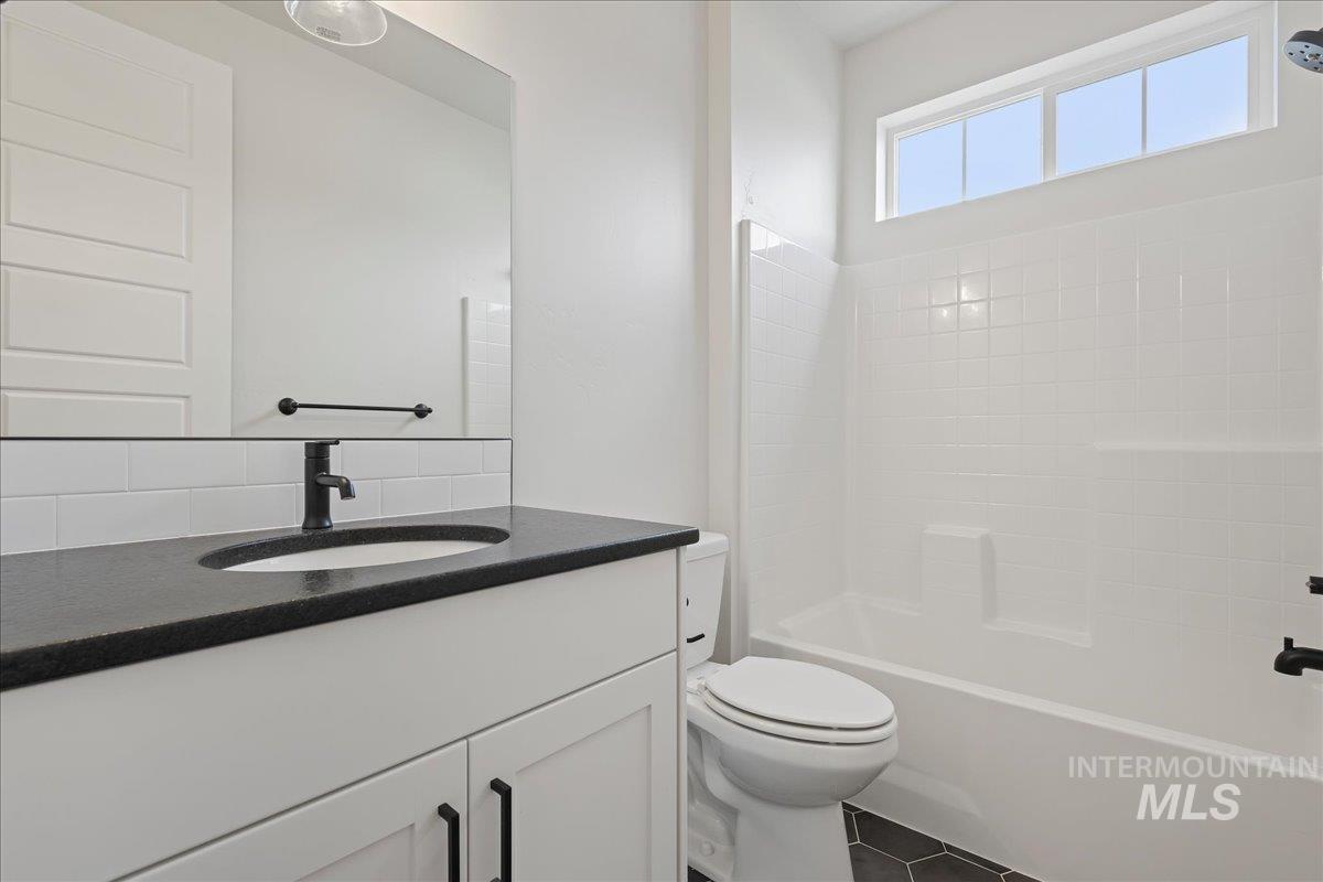 3960 E Mardia Street, Meridian, Idaho 83642, 3 Bedrooms, 2.5 Bathrooms, Residential For Sale, Price $635,000, 98977051