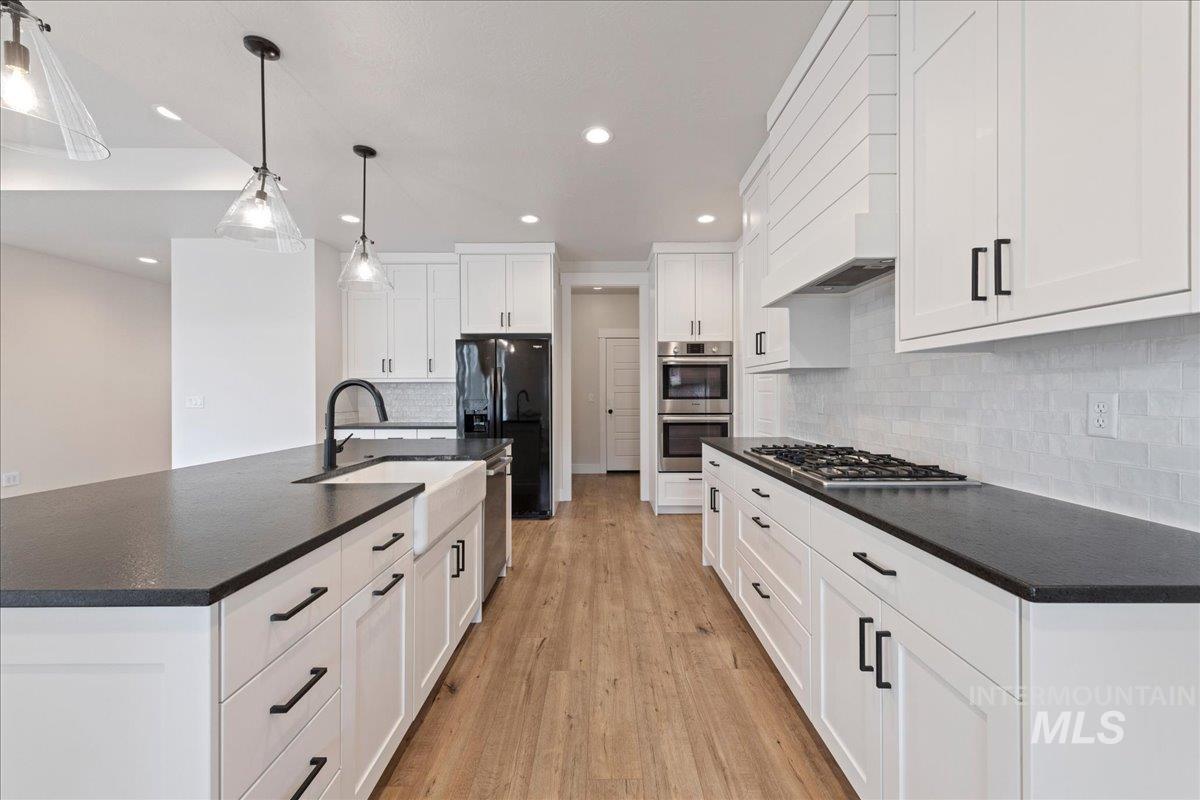 3960 E Mardia Street, Meridian, Idaho 83642, 3 Bedrooms, 2.5 Bathrooms, Residential For Sale, Price $635,000, 98977051