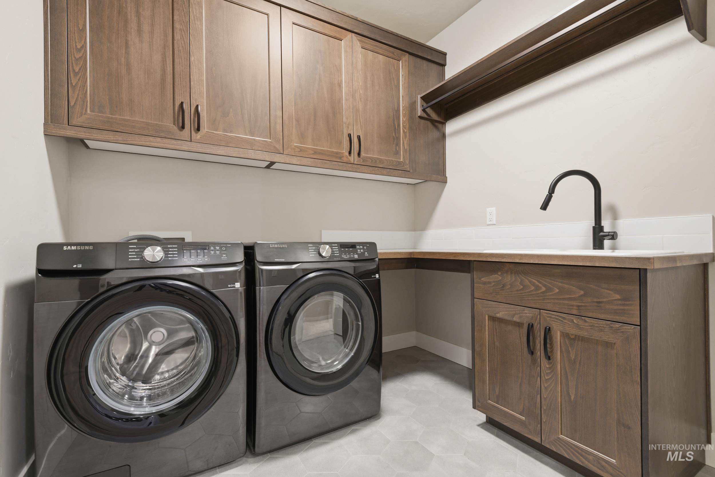 4640 N McKinley Park, Meridian, Idaho 83646, 3 Bedrooms, 2.5 Bathrooms, Residential For Sale, Price $859,900, 98977052