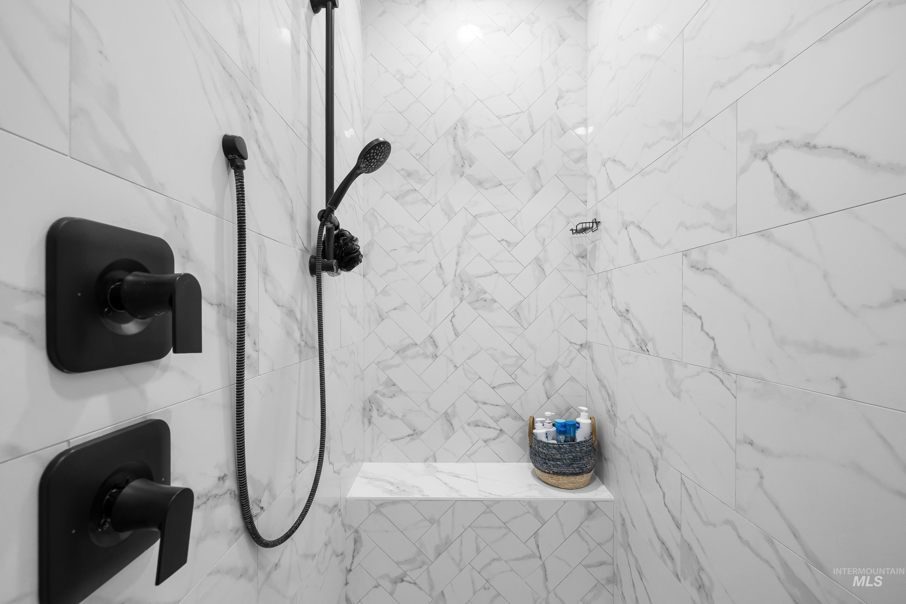 18119 N Fallspring Pl, Nampa, Idaho 83687, 4 Bedrooms, 2.5 Bathrooms, Residential For Sale, Price $785,000, 98977053