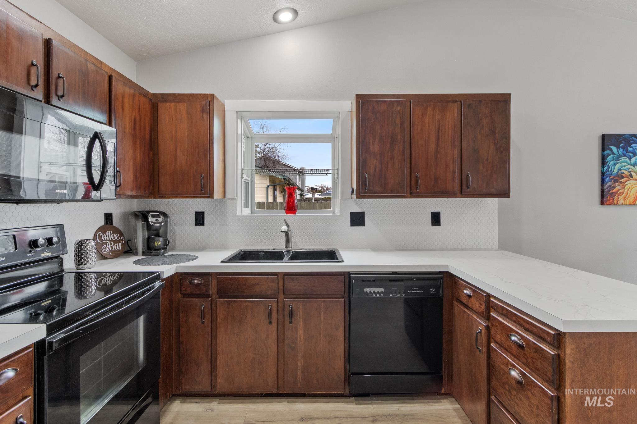 4506 N Fifeshire Way, Boise, Idaho 83713, 3 Bedrooms, 2 Bathrooms, Residential For Sale, Price $369,900, 98977055