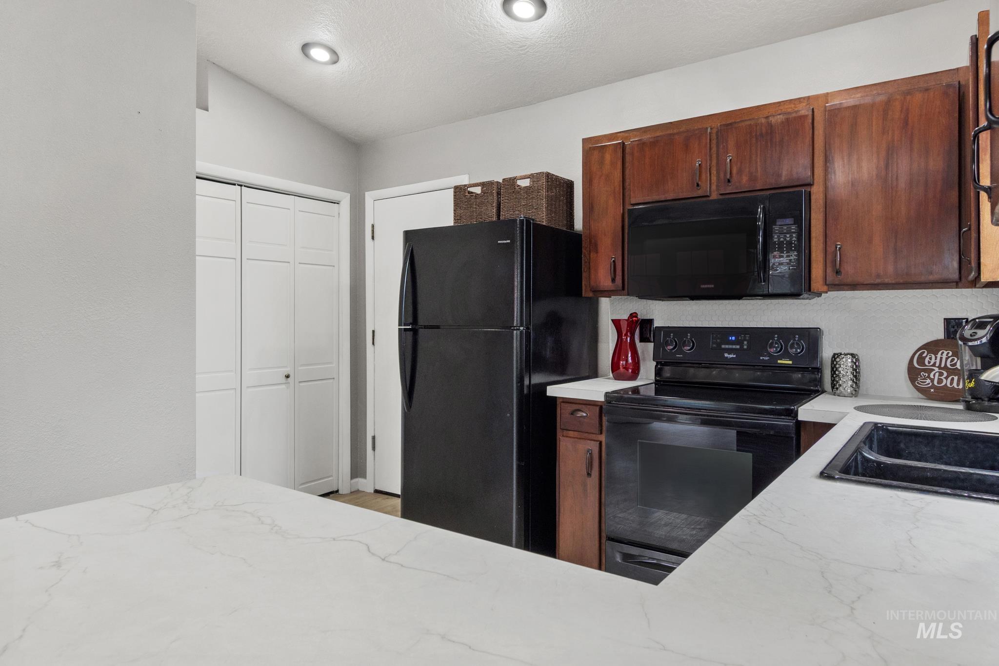 4506 N Fifeshire Way, Boise, Idaho 83713, 3 Bedrooms, 2 Bathrooms, Residential For Sale, Price $369,900, 98977055