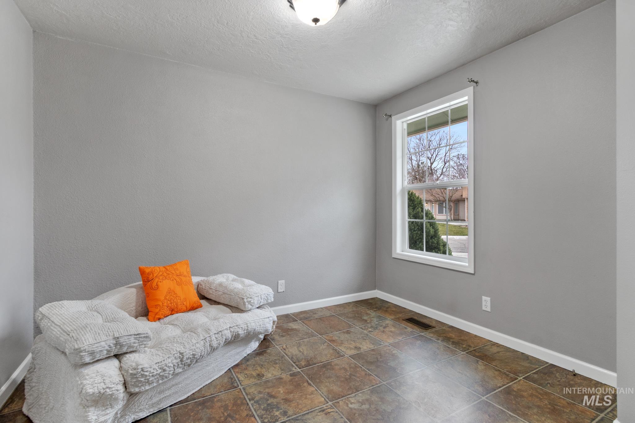 4506 N Fifeshire Way, Boise, Idaho 83713, 3 Bedrooms, 2 Bathrooms, Residential For Sale, Price $369,900, 98977055