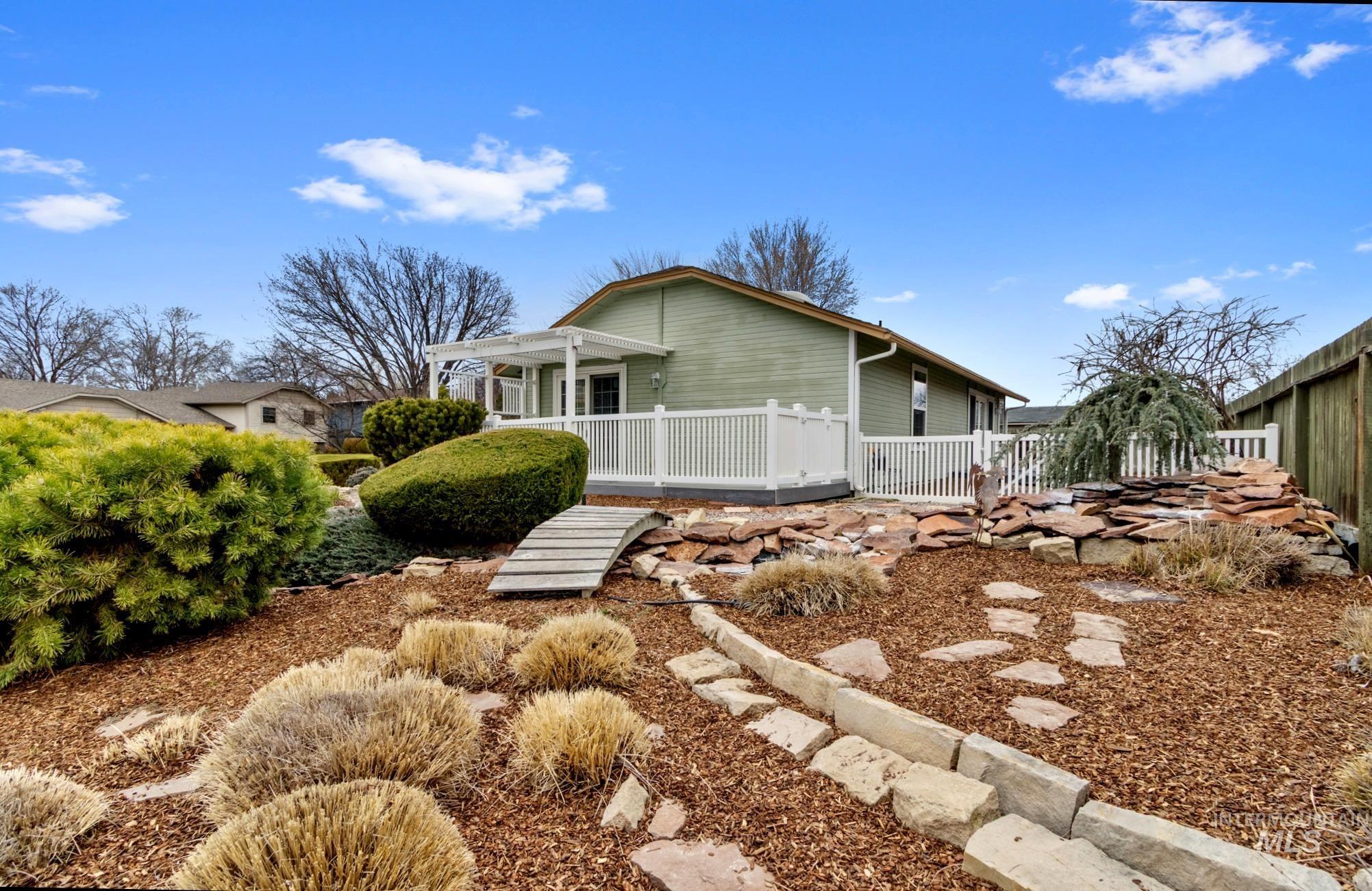 4506 N Fifeshire Way, Boise, Idaho 83713, 3 Bedrooms, 2 Bathrooms, Residential For Sale, Price $369,900, 98977055
