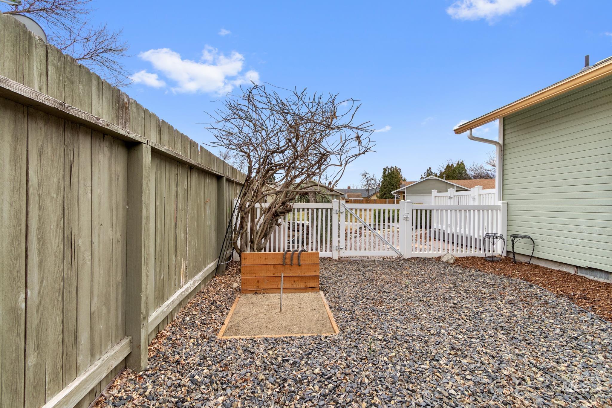 4506 N Fifeshire Way, Boise, Idaho 83713, 3 Bedrooms, 2 Bathrooms, Residential For Sale, Price $369,900, 98977055