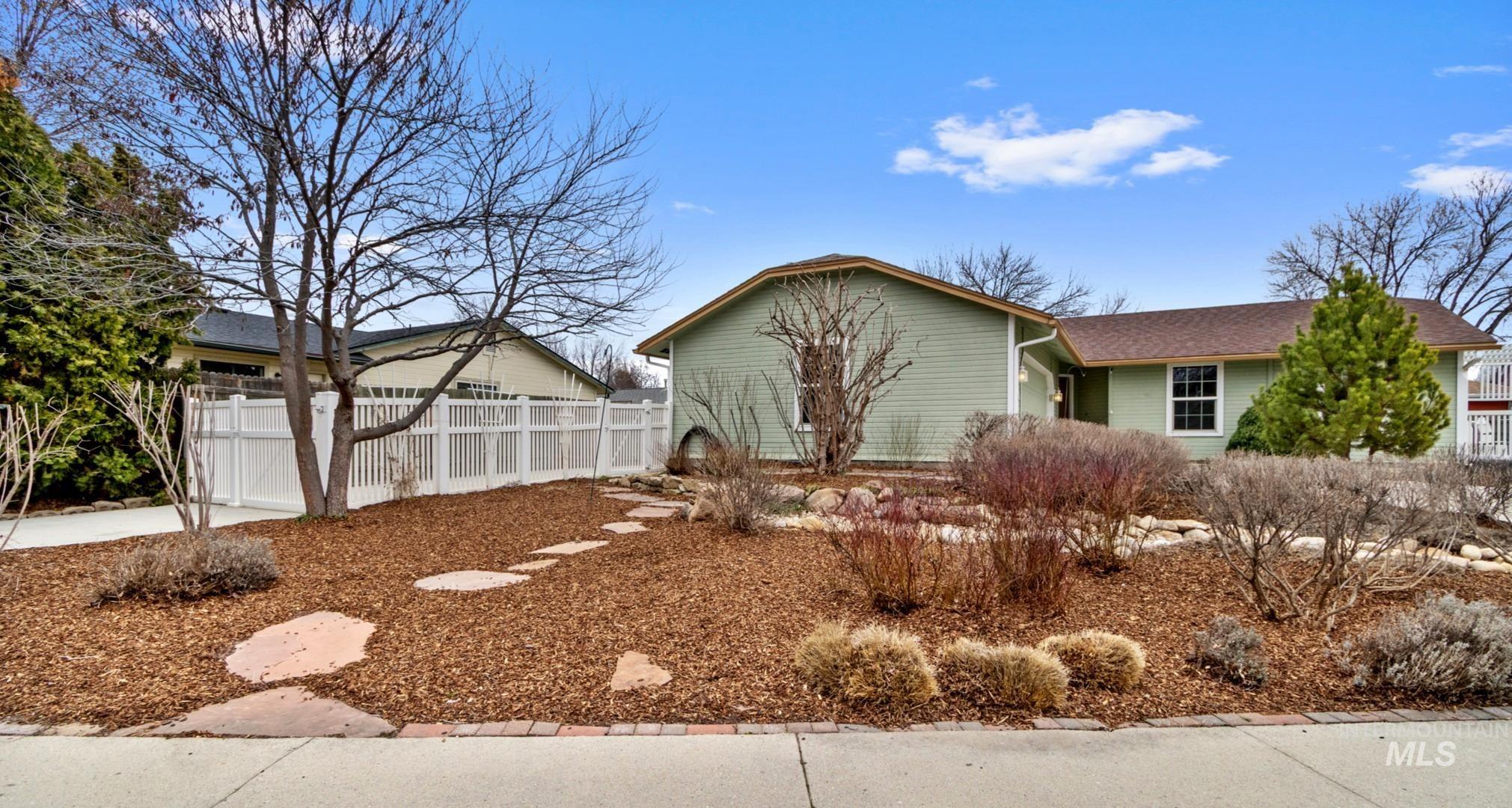 4506 N Fifeshire Way, Boise, Idaho 83713, 3 Bedrooms, 2 Bathrooms, Residential For Sale, Price $369,900, 98977055