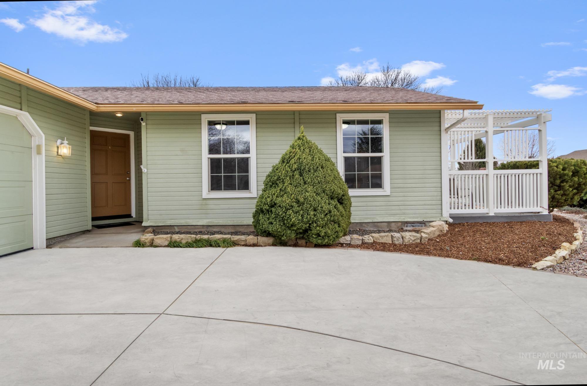 4506 N Fifeshire Way, Boise, Idaho 83713, 3 Bedrooms, 2 Bathrooms, Residential For Sale, Price $369,900, 98977055