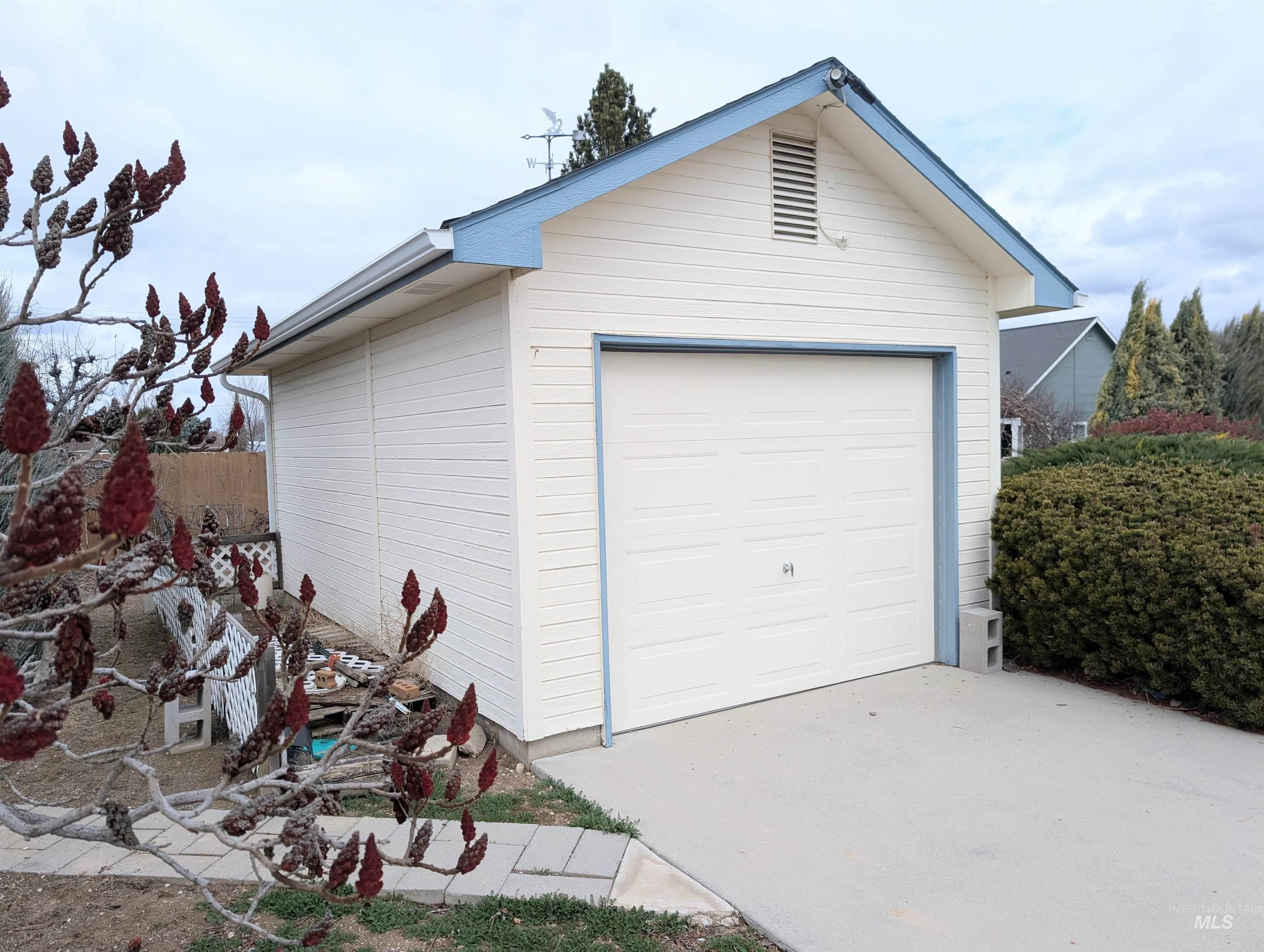 24963 Fox Ridge Dr, Caldwell, Idaho 83607, 3 Bedrooms, 2 Bathrooms, Residential For Sale, Price $1,MLS 98977056