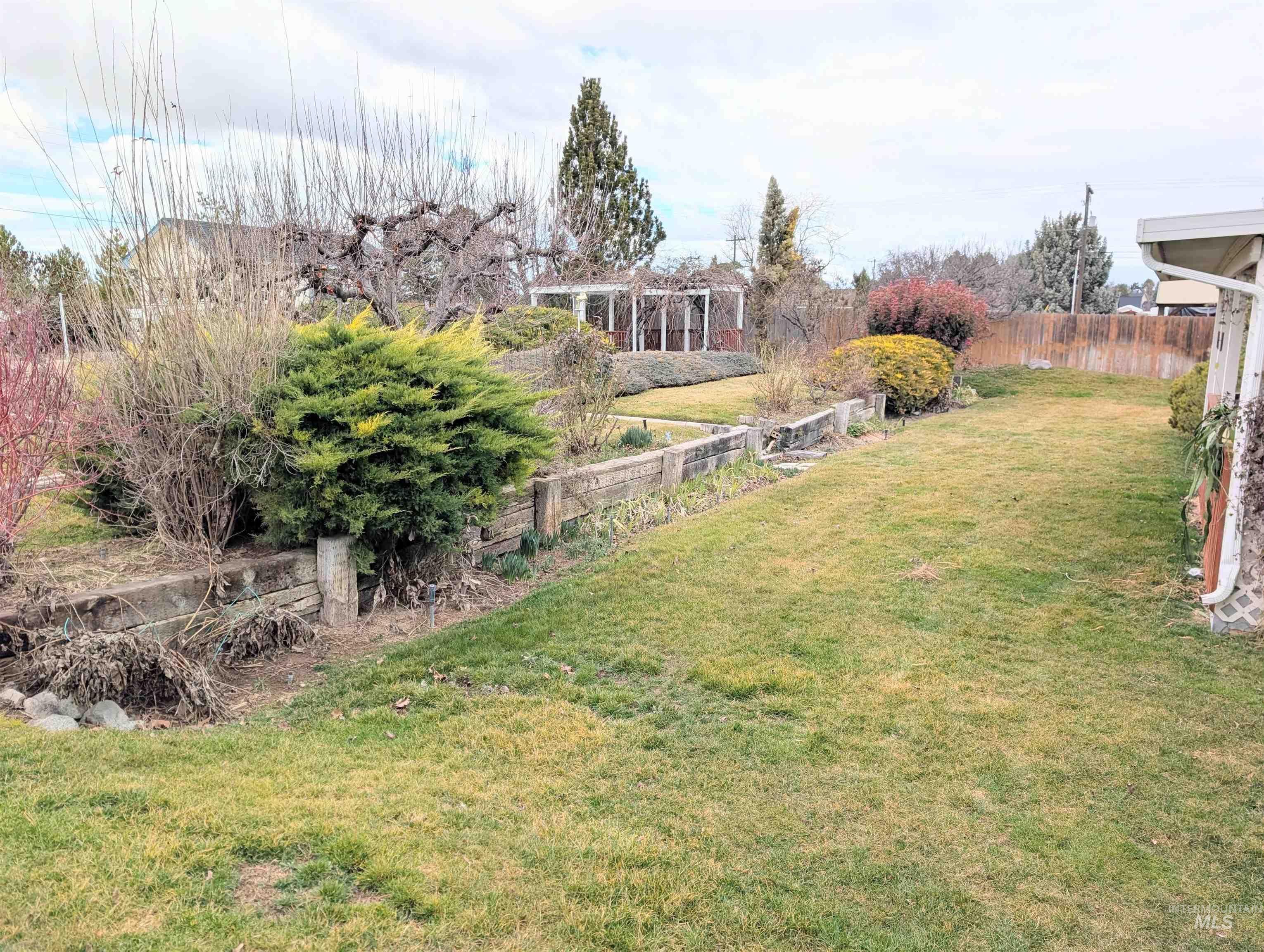 24963 Fox Ridge Dr, Caldwell, Idaho 83607, 3 Bedrooms, 2 Bathrooms, Residential For Sale, Price $1,MLS 98977056