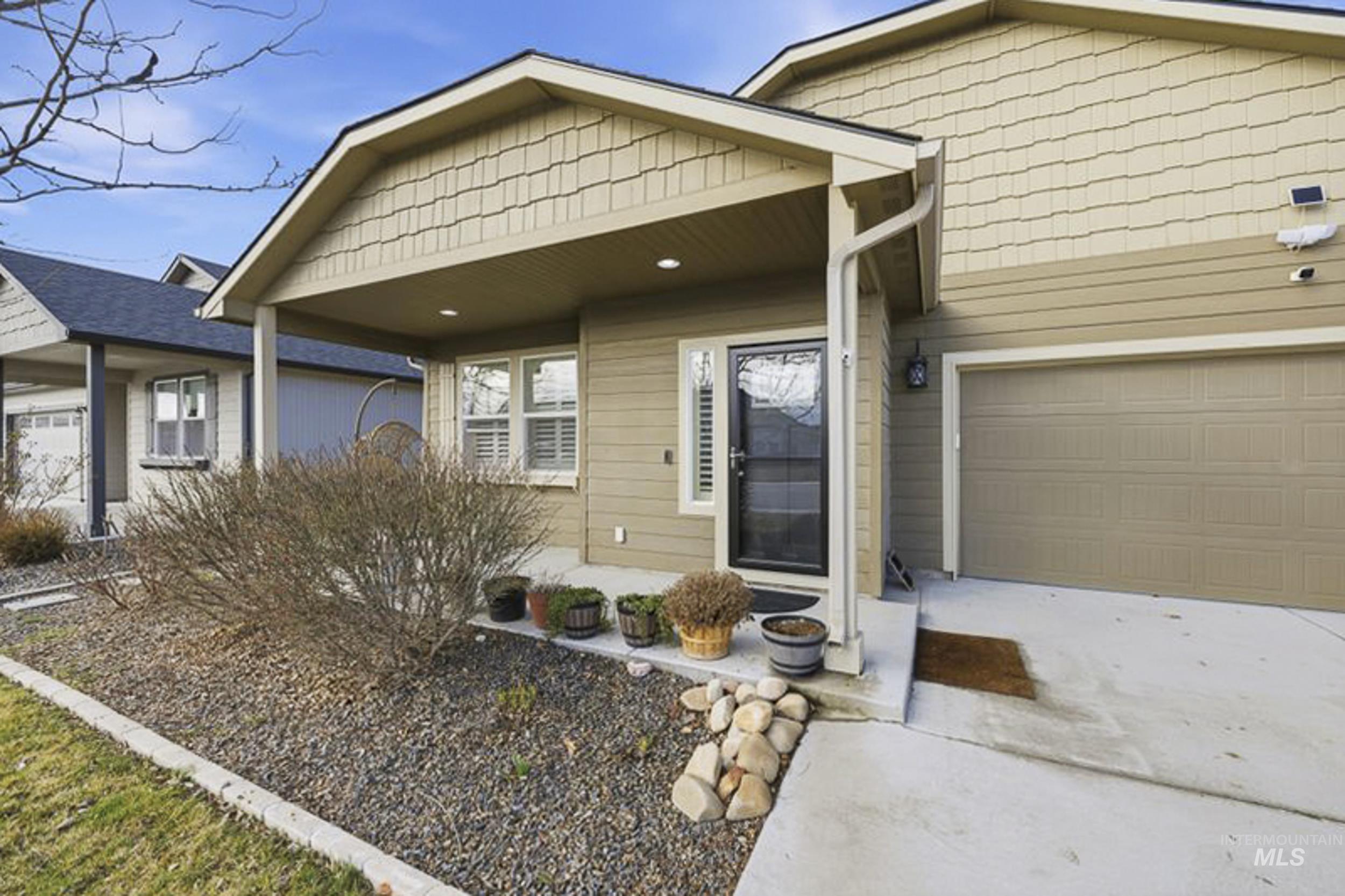 310 S Voyage Ave, Caldwell, Idaho 83605, 3 Bedrooms, 2 Bathrooms, Residential For Sale, Price $430,000,MLS 98977059