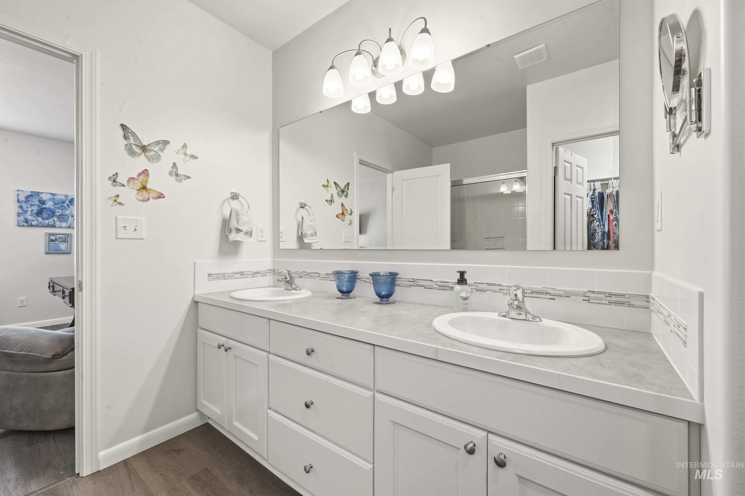 310 S Voyage Ave, Caldwell, Idaho 83605, 3 Bedrooms, 2 Bathrooms, Residential For Sale, Price $430,000,MLS 98977059