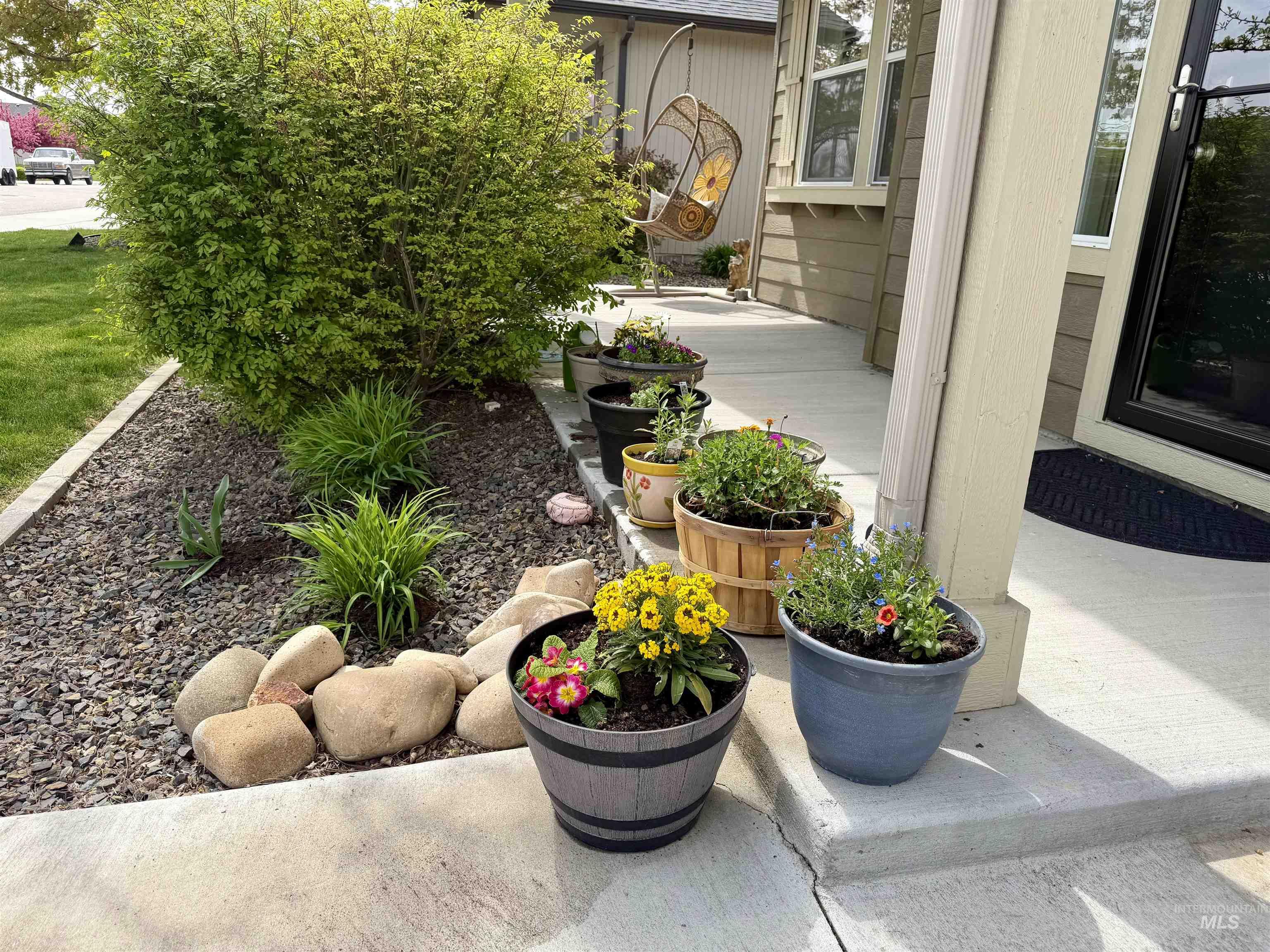 310 S Voyage Ave, Caldwell, Idaho 83605, 3 Bedrooms, 2 Bathrooms, Residential For Sale, Price $420,000,MLS 98977059