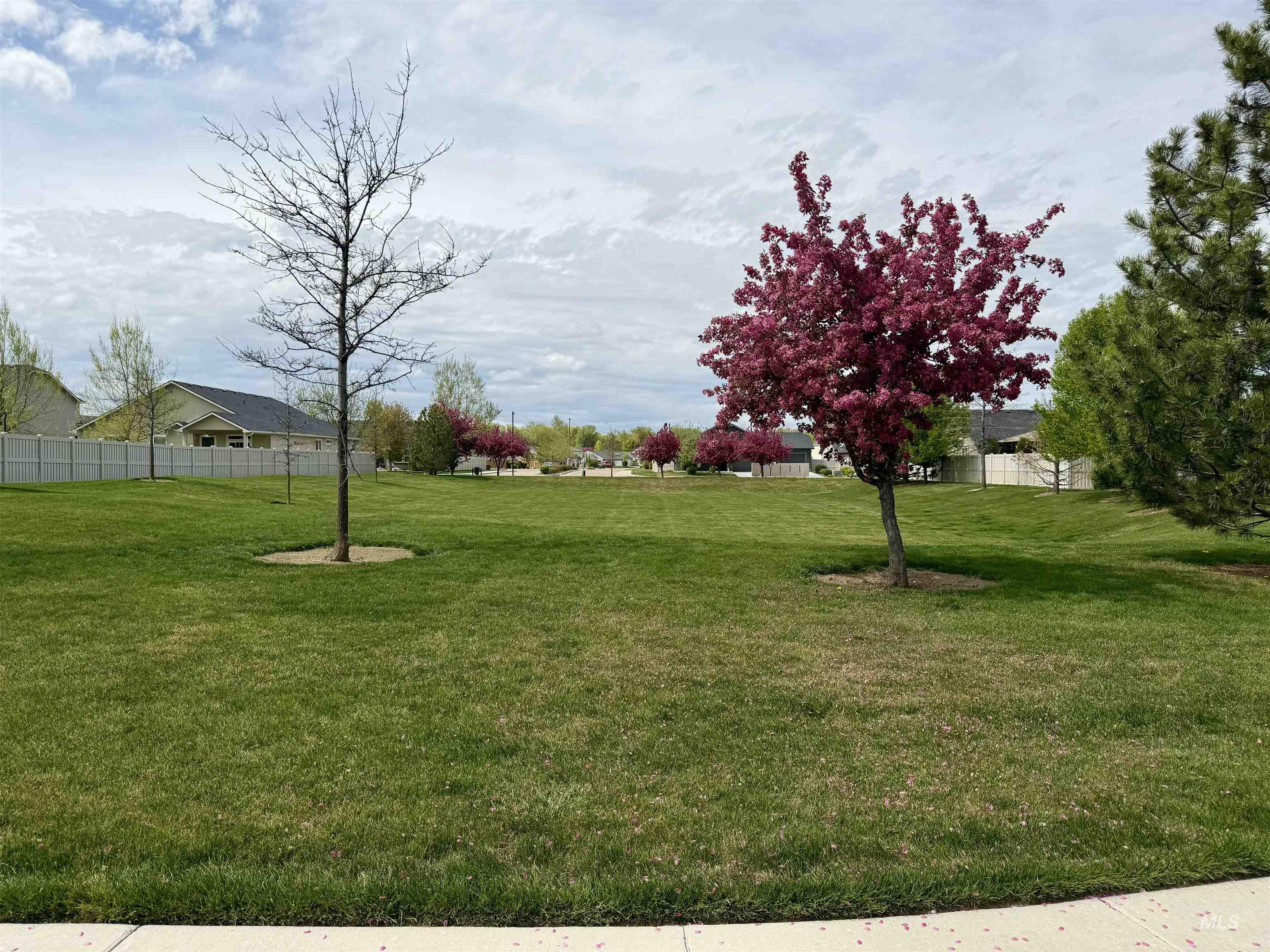 310 S Voyage Ave, Caldwell, Idaho 83605, 3 Bedrooms, 2 Bathrooms, Residential For Sale, Price $420,000,MLS 98977059