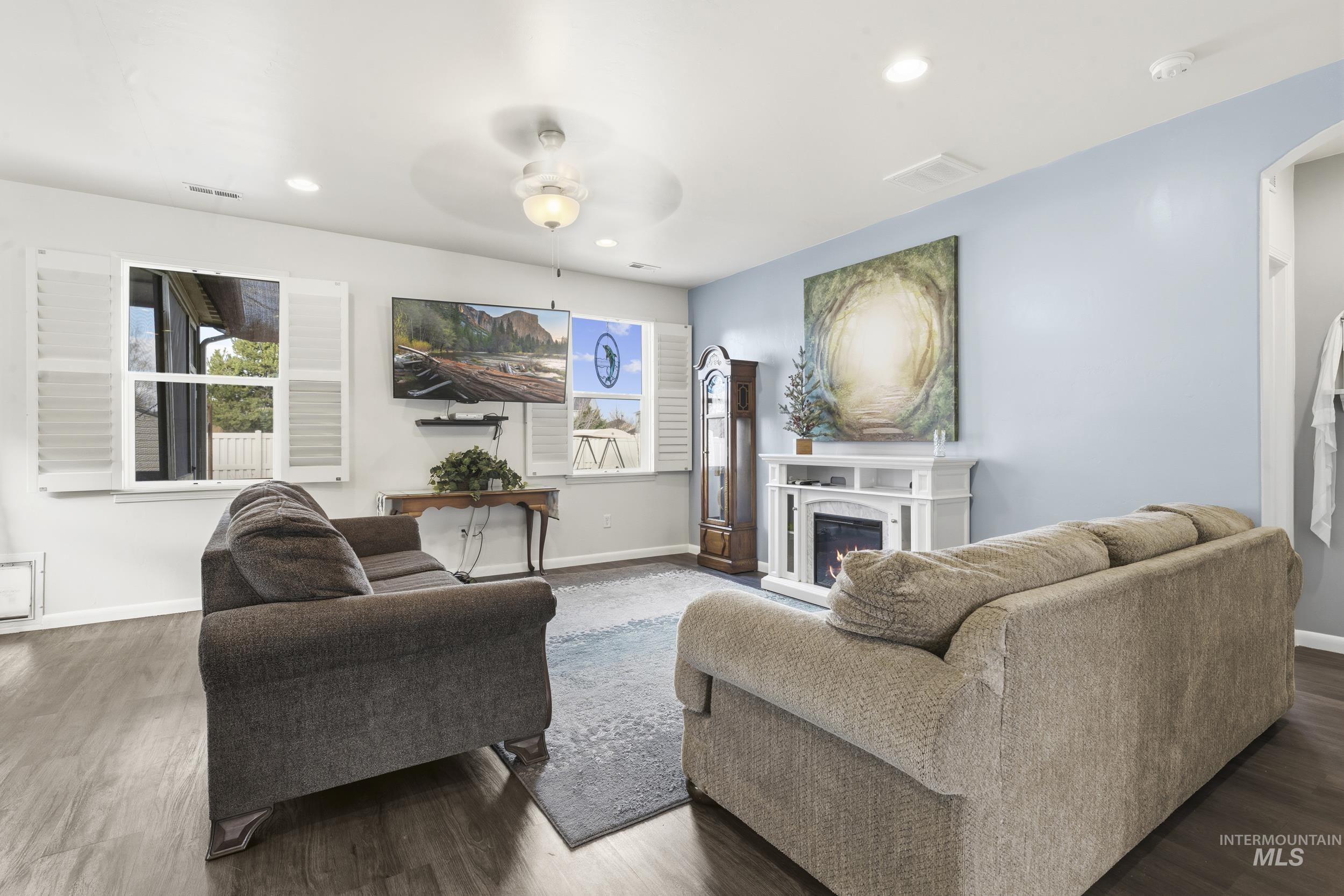 310 S Voyage Ave, Caldwell, Idaho 83605, 3 Bedrooms, 2 Bathrooms, Residential For Sale, Price $420,000,MLS 98977059