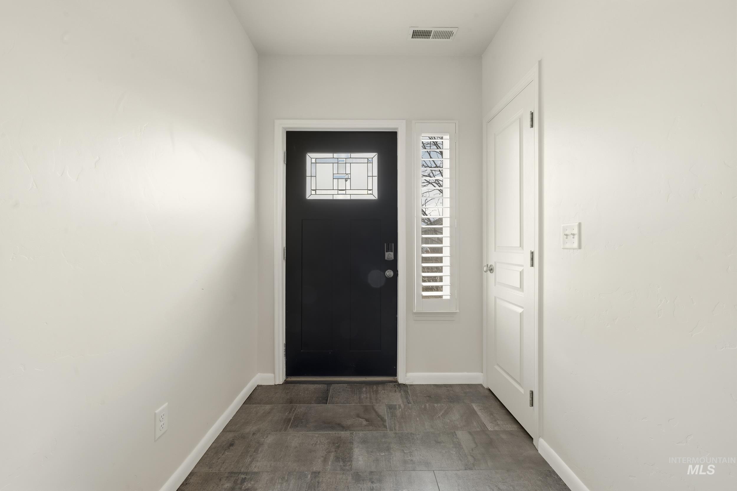 310 S Voyage Ave, Caldwell, Idaho 83605, 3 Bedrooms, 2 Bathrooms, Residential For Sale, Price $430,000,MLS 98977059