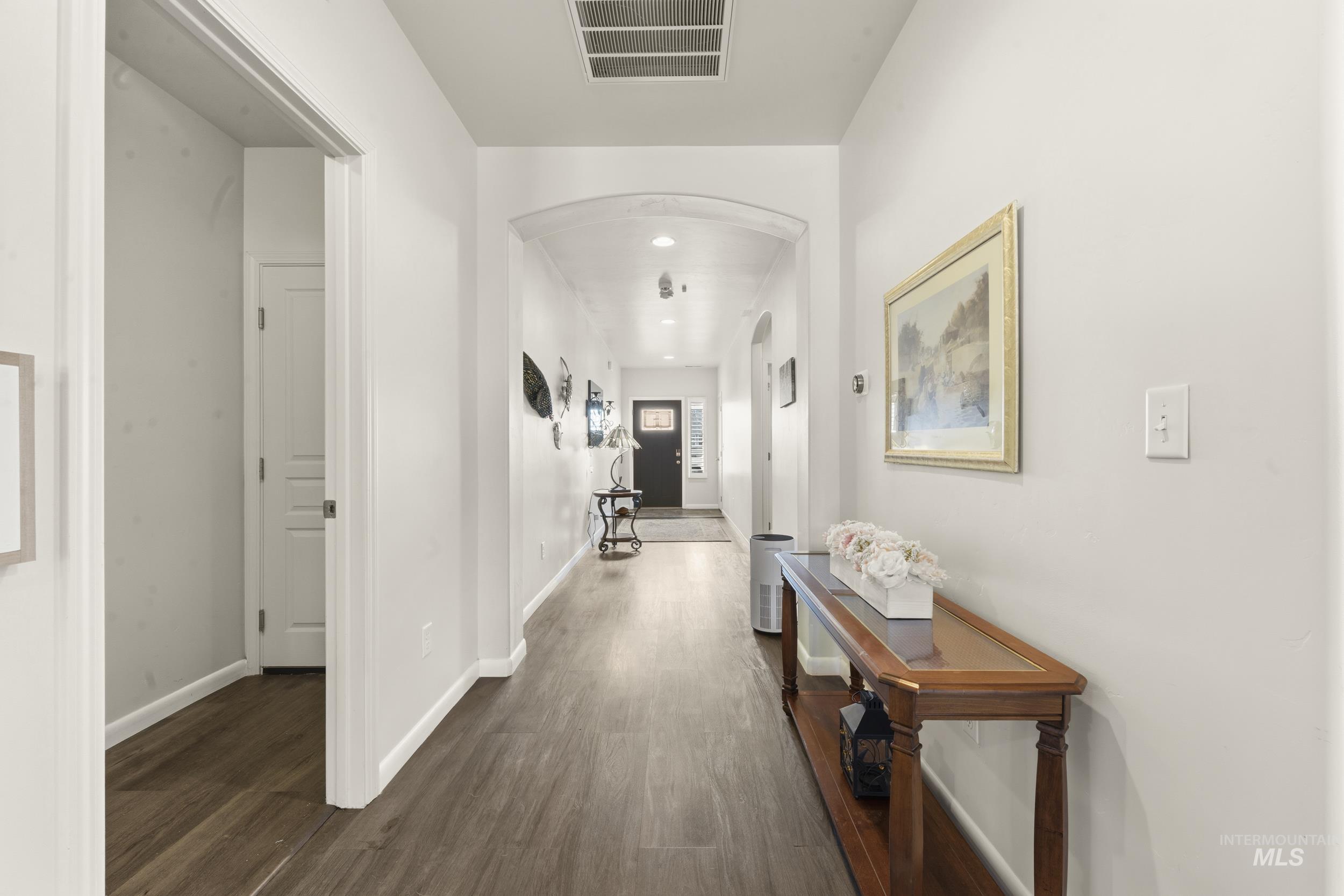 310 S Voyage Ave, Caldwell, Idaho 83605, 3 Bedrooms, 2 Bathrooms, Residential For Sale, Price $430,000,MLS 98977059