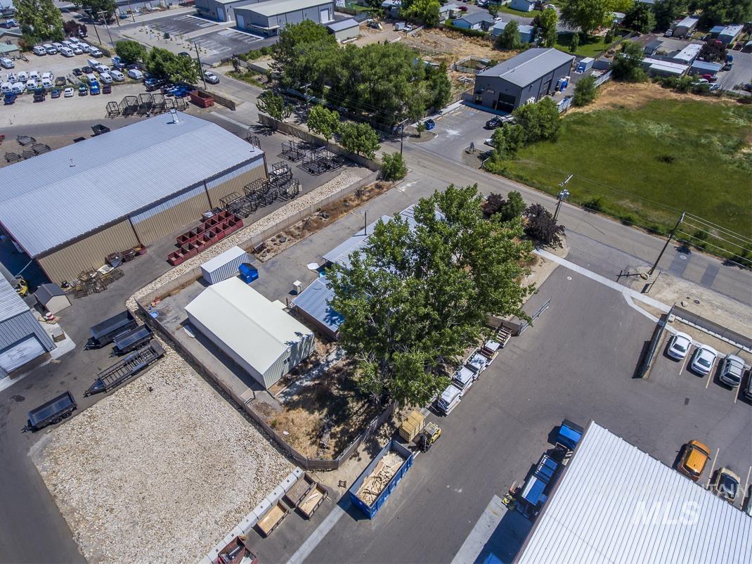 511 N 39th St, Nampa, Idaho 83687, 3 Bedrooms, 2 Bathrooms, Residential For Sale, Price $425,000, 98977063