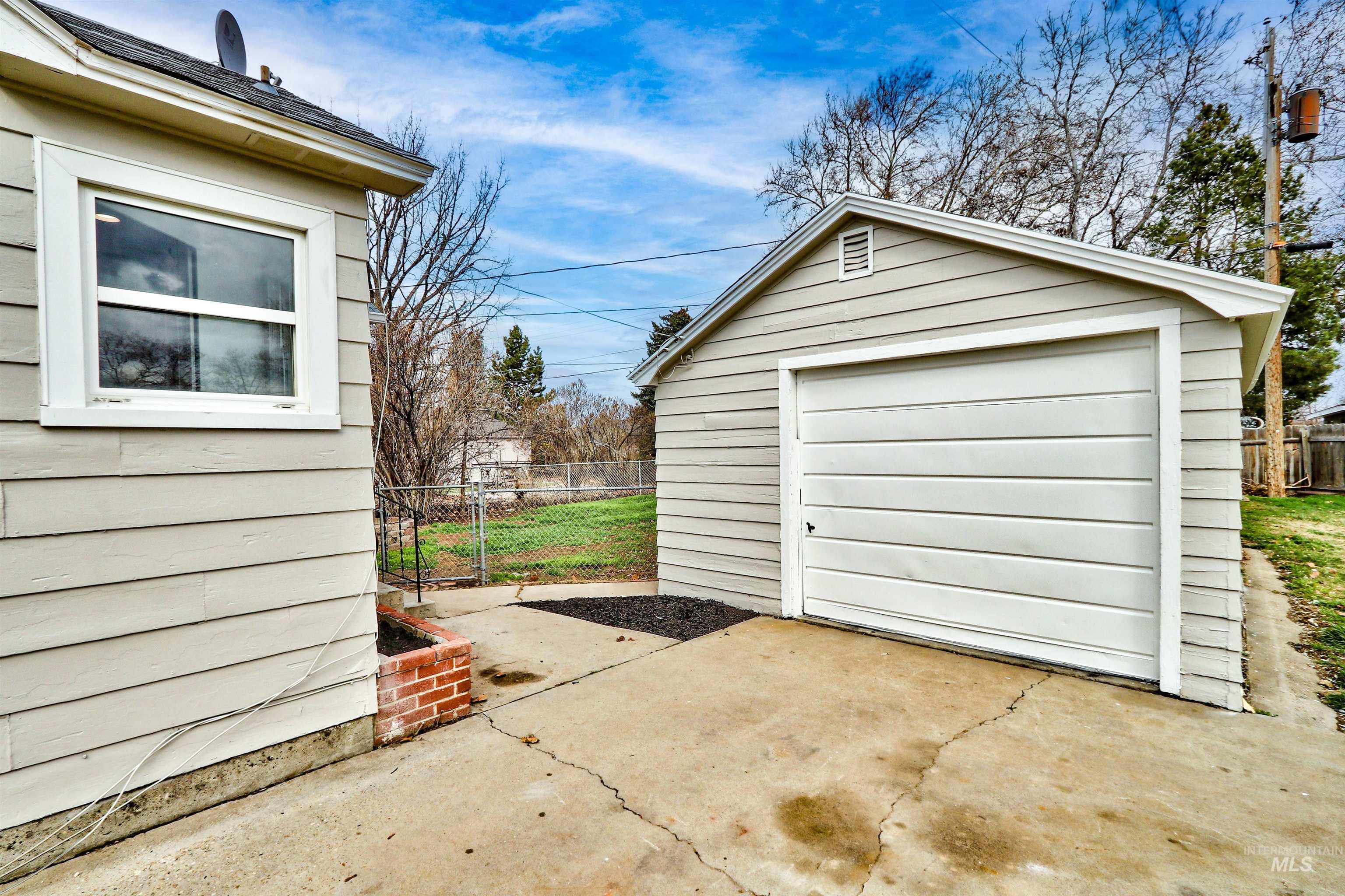 616 S Canyon St, Nampa, Idaho 83686, 2 Bedrooms, 1 Bathroom, Residential For Sale, Price $304,900, 98977064