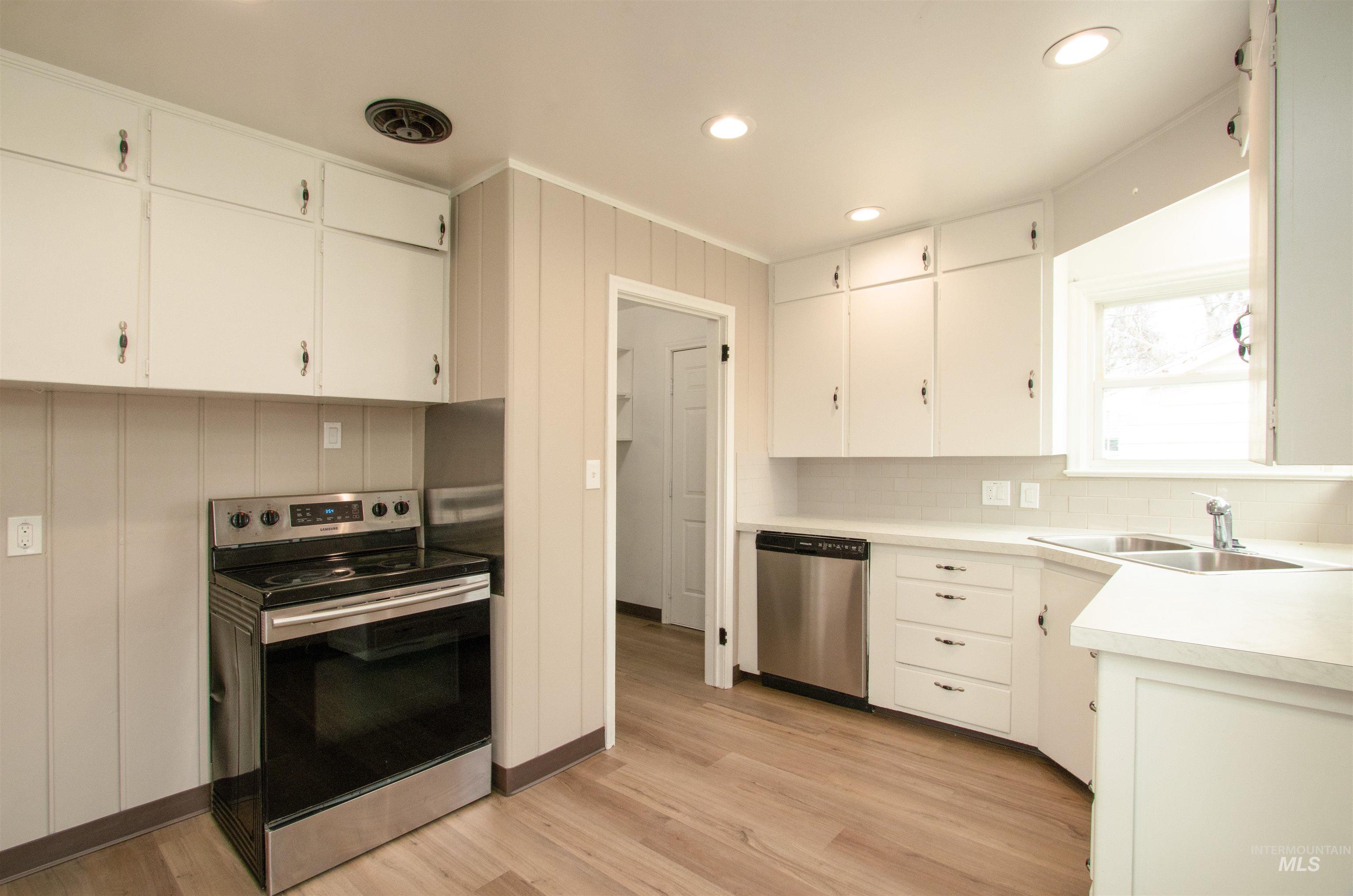 616 S Canyon St, Nampa, Idaho 83686, 2 Bedrooms, 1 Bathroom, Residential For Sale, Price $304,900, 98977064