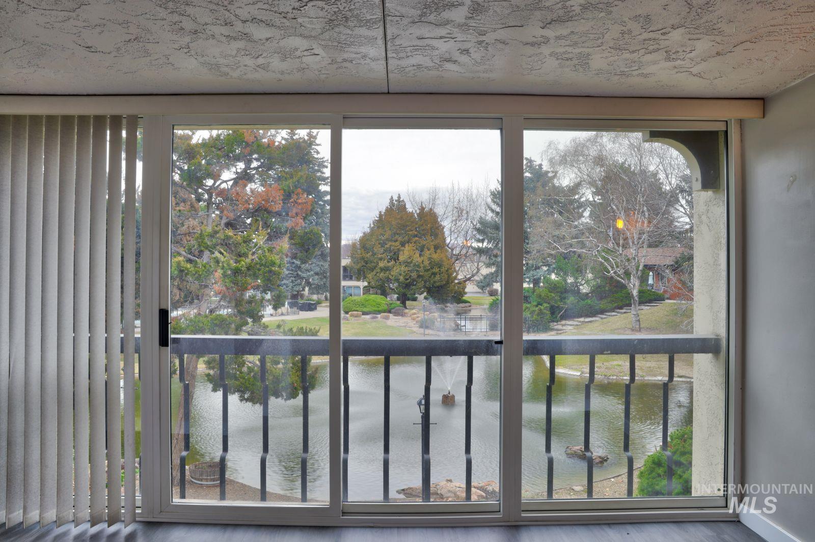 1143 N Camelot Drive, Boise, Idaho 83704, 1 Bedroom, 1 Bathroom, Residential For Sale, Price $299,000, 98977065