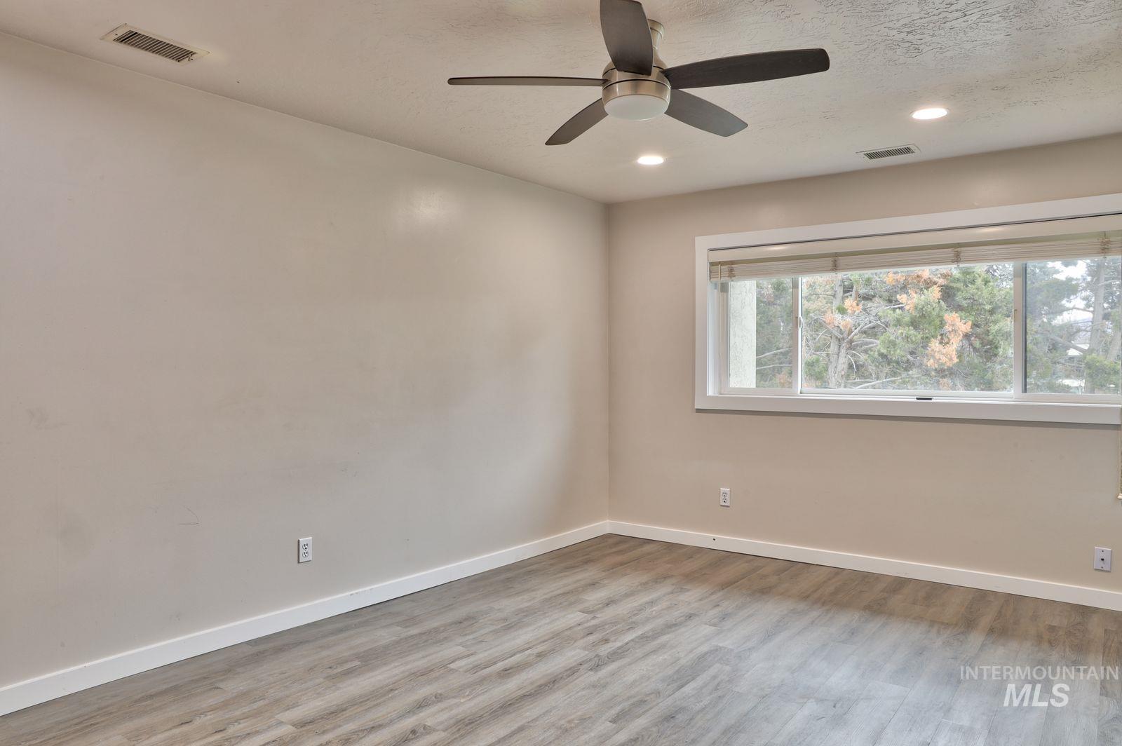 1143 N Camelot Drive, Boise, Idaho 83704, 1 Bedroom, 1 Bathroom, Residential For Sale, Price $299,000, 98977065