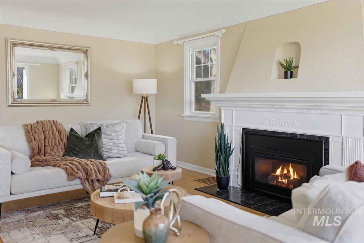 3205 W Crescent Rim Drive, Boise, Idaho 83706, 4 Bedrooms, 2 Bathrooms, Residential For Sale, Price $879,000, 98977066