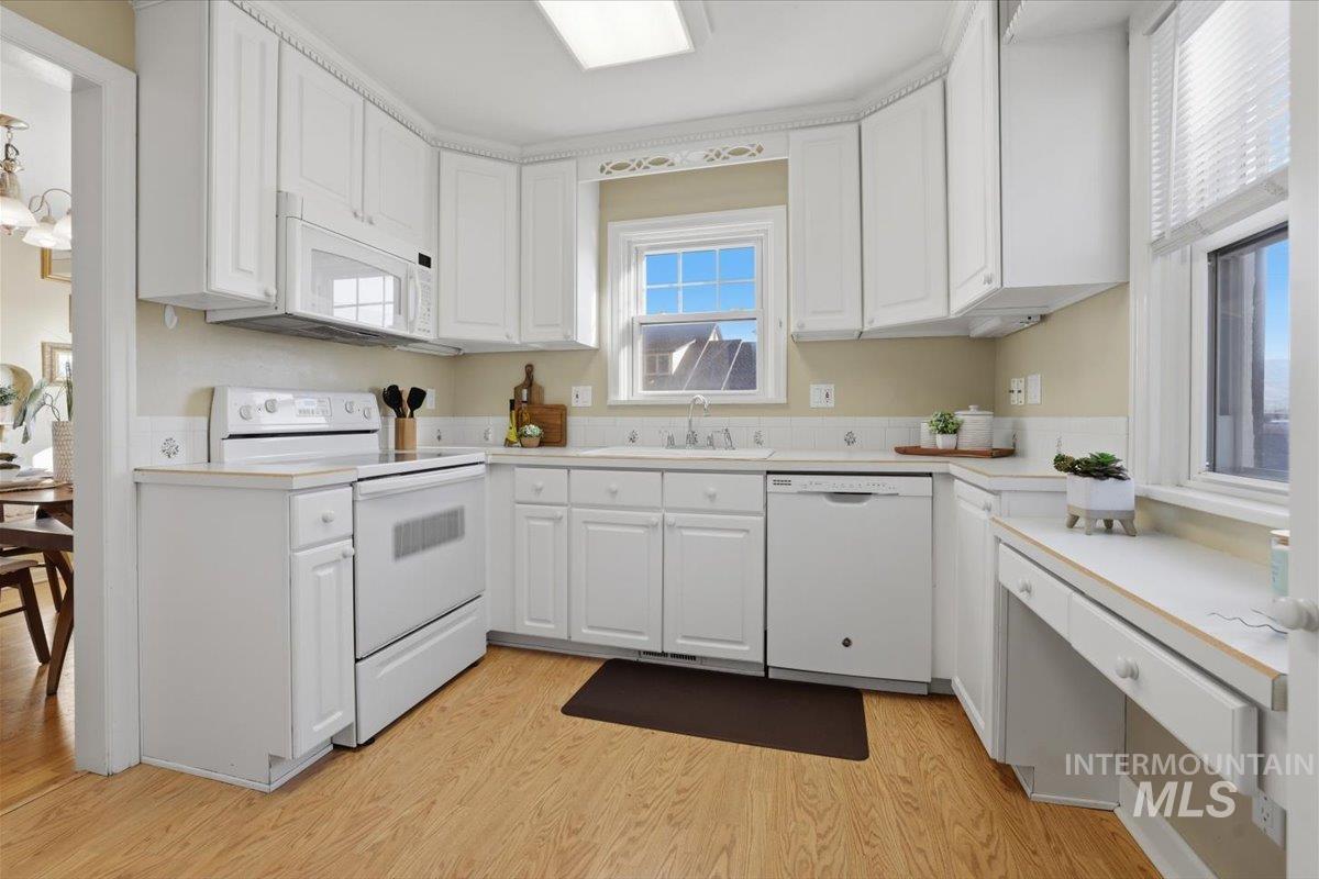 3205 W Crescent Rim Drive, Boise, Idaho 83706, 4 Bedrooms, 2 Bathrooms, Residential For Sale, Price $879,000, 98977066