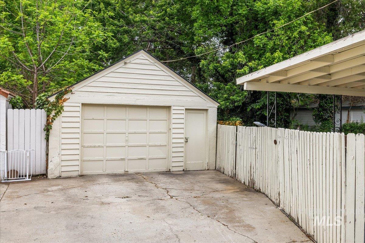 3205 W Crescent Rim Drive, Boise, Idaho 83706, 4 Bedrooms, 2 Bathrooms, Residential For Sale, Price $879,000, 98977066