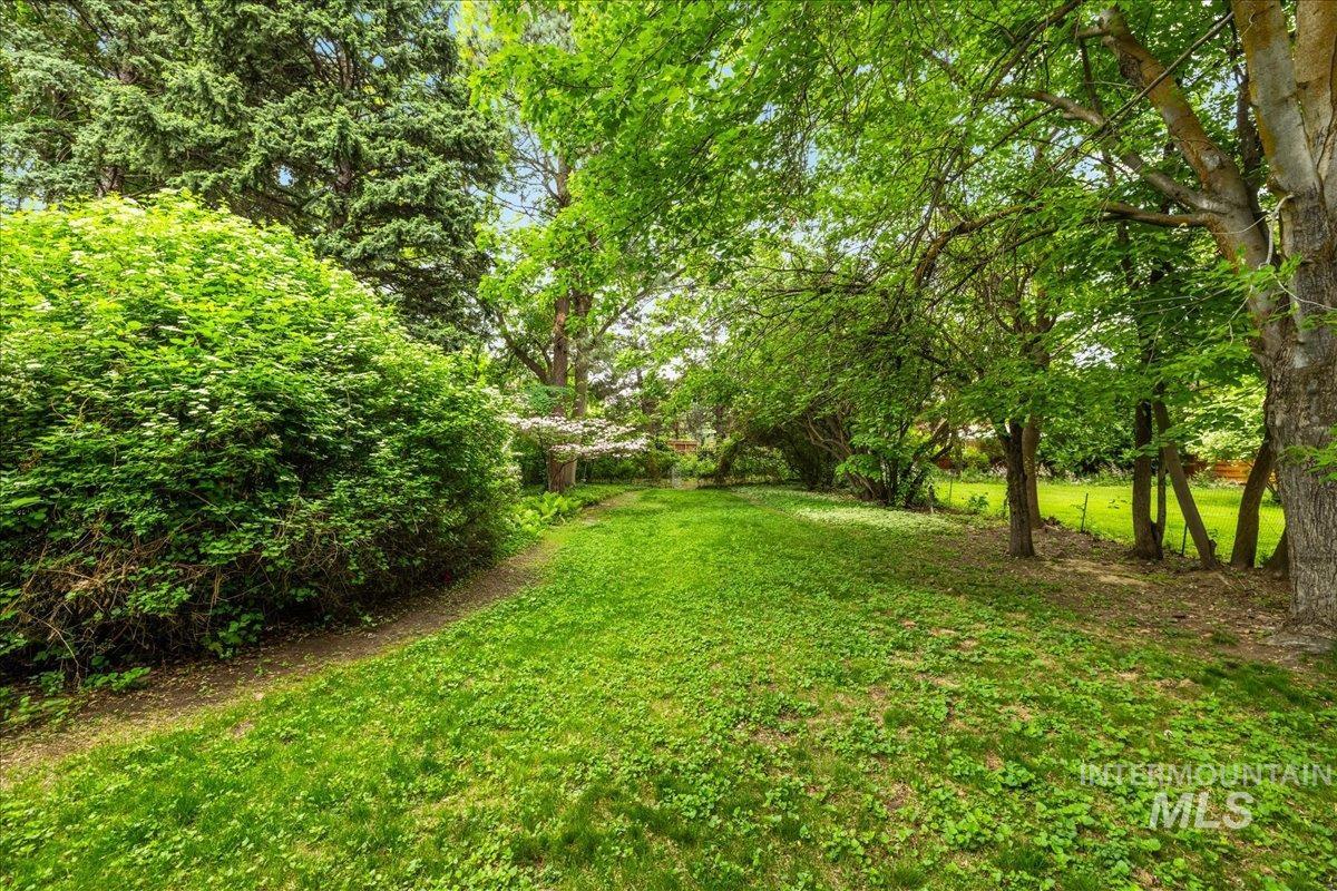 3205 W Crescent Rim Drive, Boise, Idaho 83706, 4 Bedrooms, 2 Bathrooms, Residential For Sale, Price $879,000, 98977066