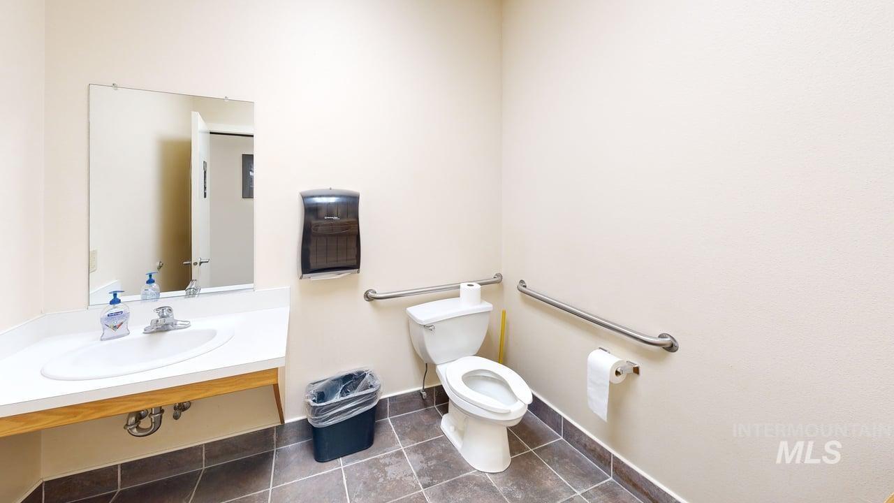 1271 Port Dr, Clarkston, Washington 99403, Business/Commercial For Sale, Price $49,140,MLS 98977067