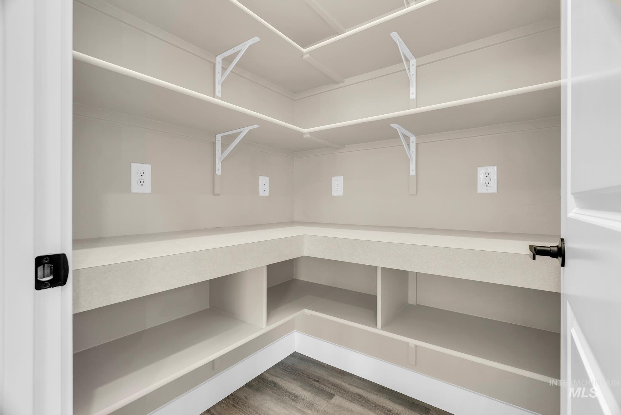 2848 W Jutland St, Meridian, Idaho 83642, 3 Bedrooms, 2 Bathrooms, Residential For Sale, Price $665,900,MLS 98977068