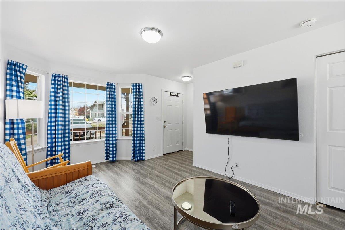 4707 W Kendall St, Boise, Idaho 83706, 2 Bedrooms, 1.5 Bathrooms, Residential For Sale, Price $350,000, 98977070