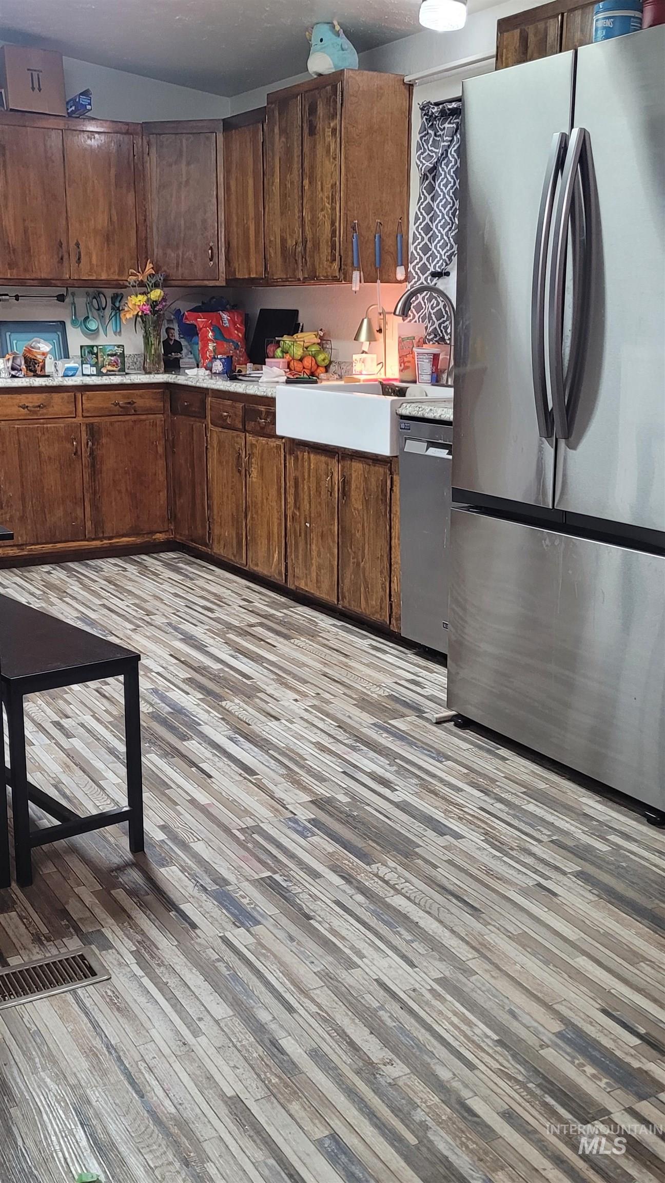 413 N 4th W, Mountain Home, Idaho 83647, 3 Bedrooms, 2 Bathrooms, Residential For Sale, Price $290,000,MLS 98977072