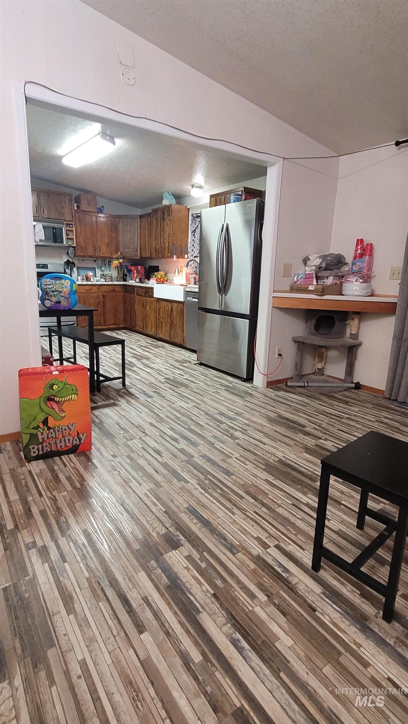 413 N 4th W, Mountain Home, Idaho 83647, 3 Bedrooms, 2 Bathrooms, Residential For Sale, Price $290,000,MLS 98977072