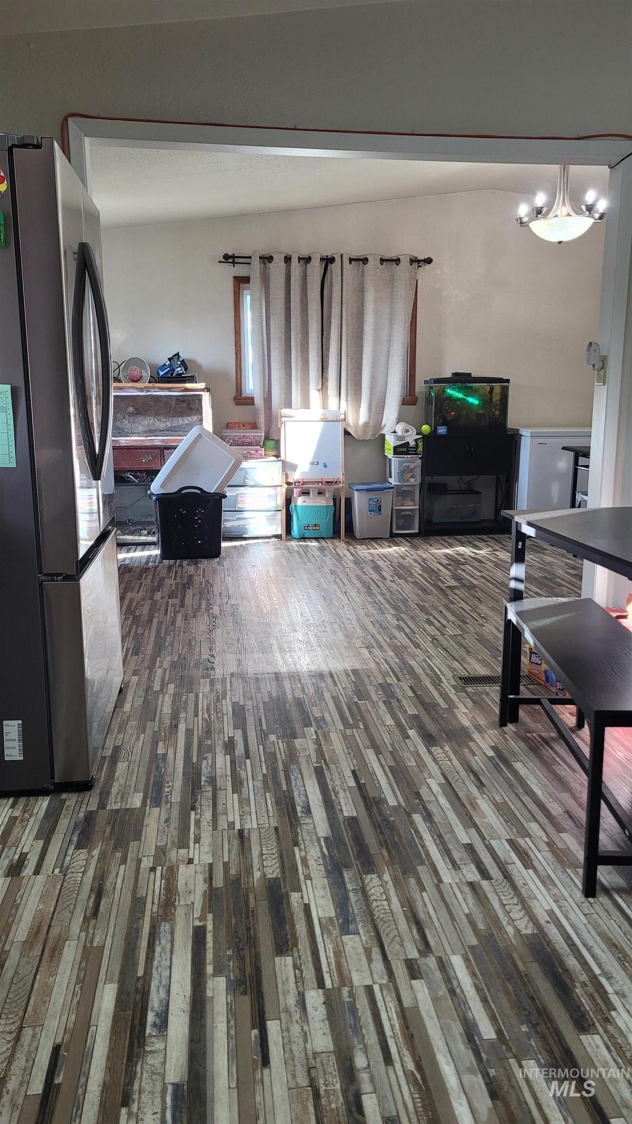 413 N 4th W, Mountain Home, Idaho 83647, 3 Bedrooms, 2 Bathrooms, Residential For Sale, Price $290,000,MLS 98977072