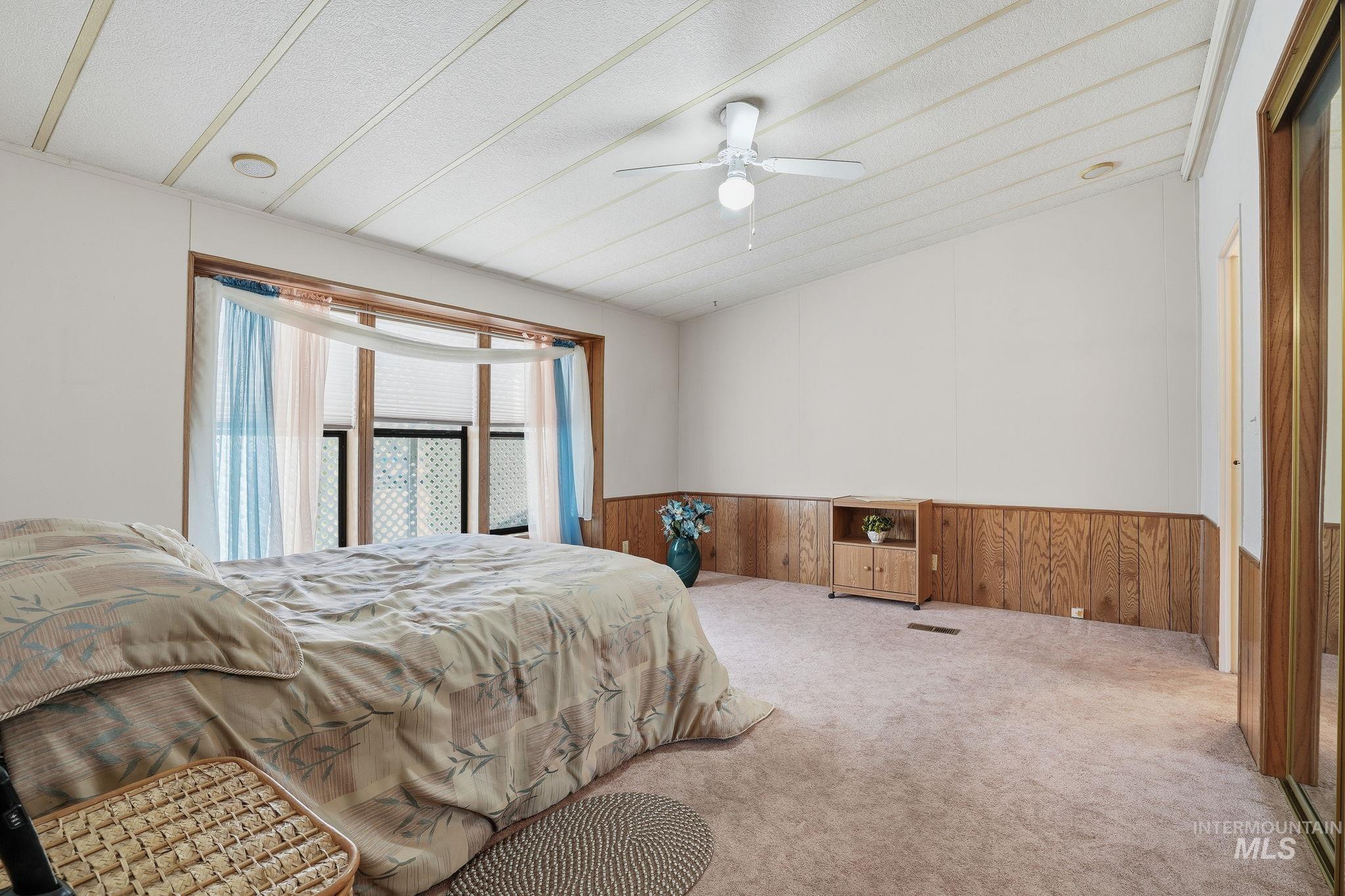 1253 N Samson Lane, Boise, Idaho 83704, 3 Bedrooms, 2.5 Bathrooms, Residential For Sale, Price $175,000,MLS 98977073