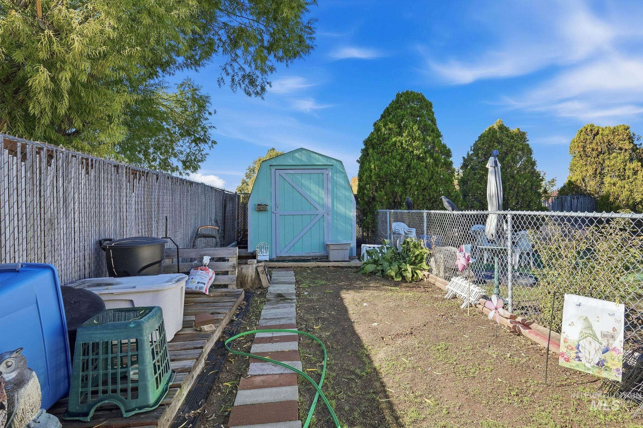 1253 N Samson Lane, Boise, Idaho 83704, 3 Bedrooms, 2.5 Bathrooms, Residential For Sale, Price $175,000,MLS 98977073