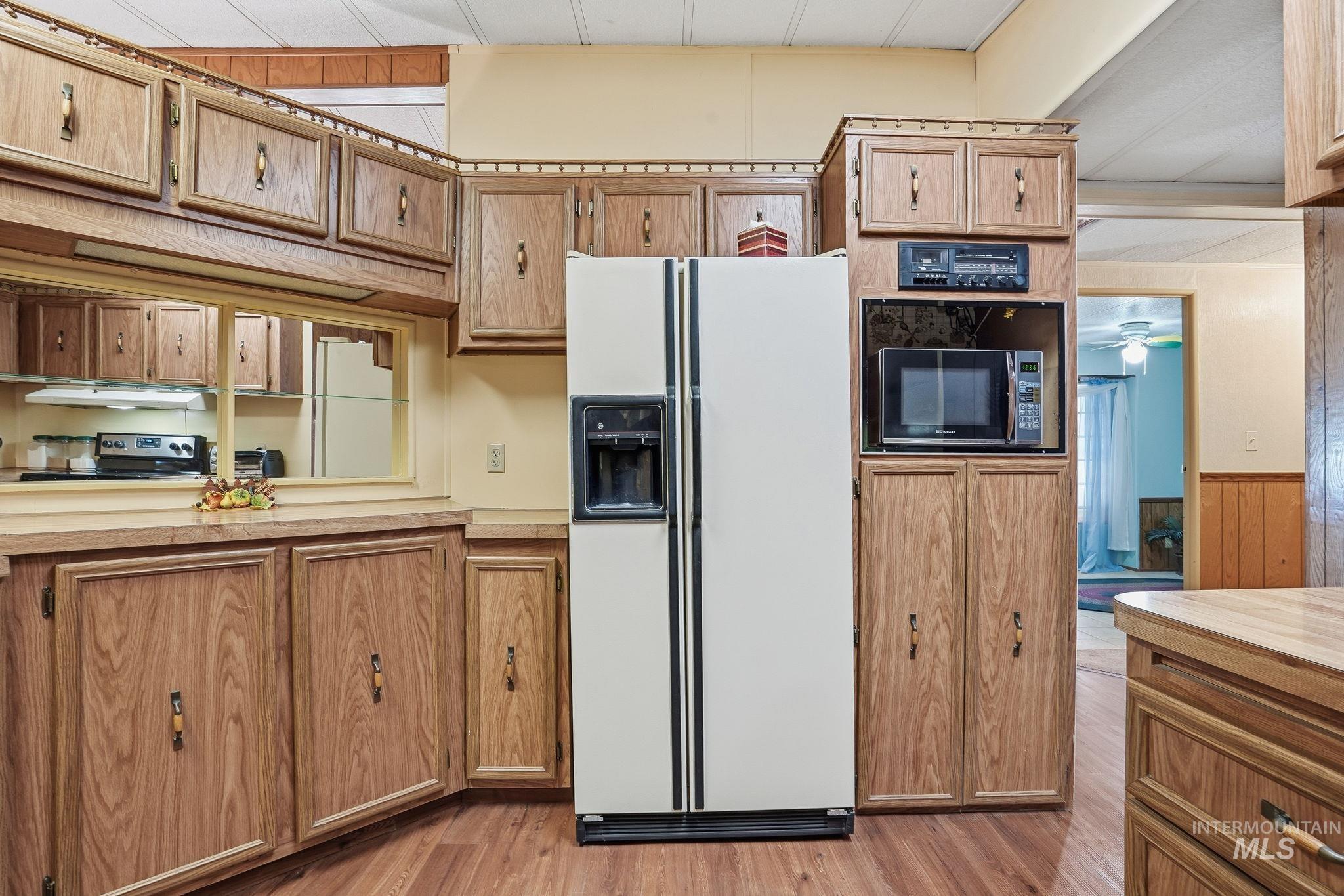 1253 N Samson Lane, Boise, Idaho 83704, 3 Bedrooms, 2.5 Bathrooms, Residential For Sale, Price $175,000,MLS 98977073